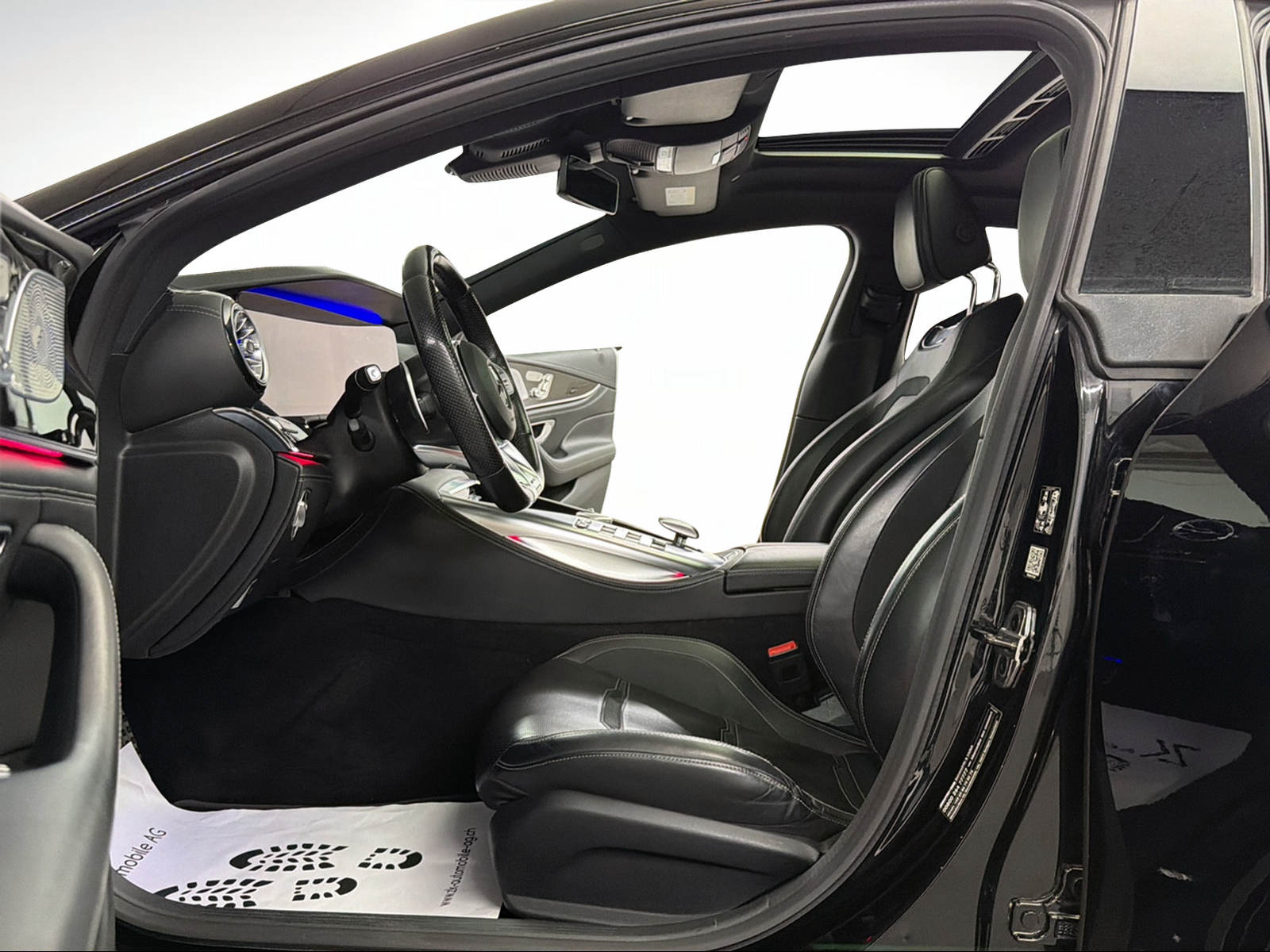 MERCEDES-BENZ AMG GT 4 43 4Matic+ obsidian black Speedshift TCT / Glasdach / 360° Kamera / Head-Up / Burmester / Night Paket /-image-5