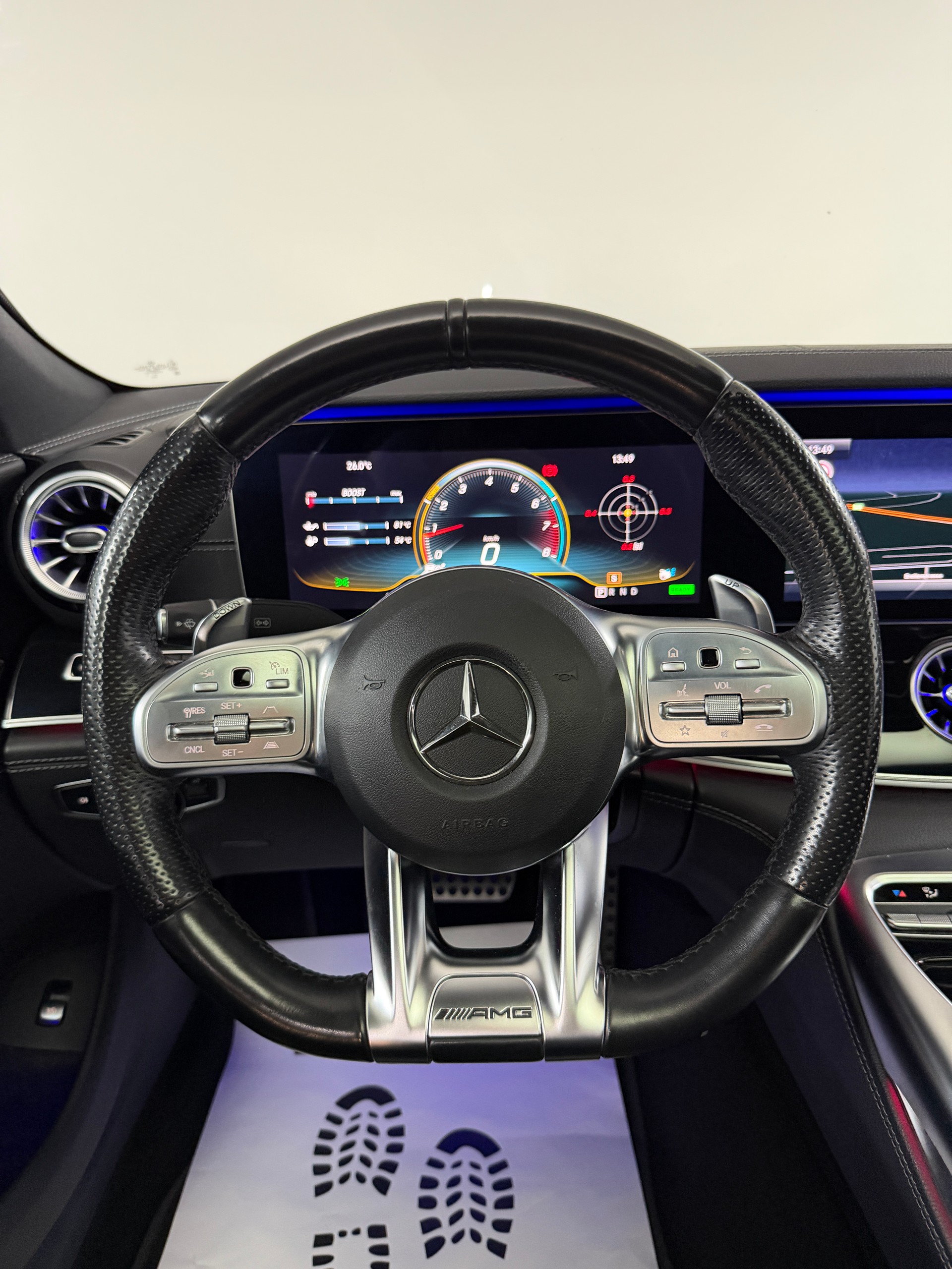 MERCEDES-BENZ AMG GT 4 43 4Matic+ obsidian black Speedshift TCT / Glasdach / 360° Kamera / Head-Up / Burmester / Night Paket /-image-12
