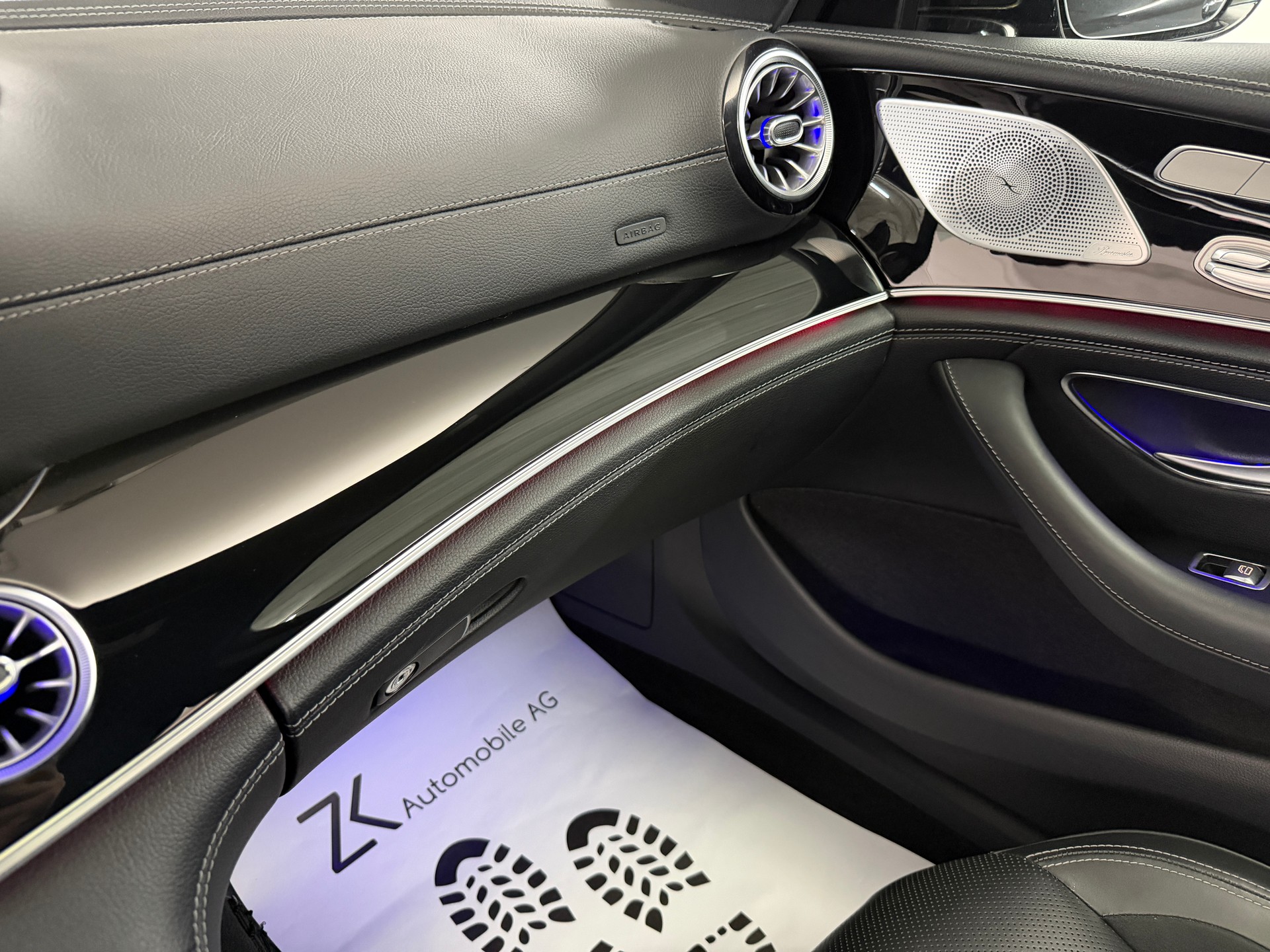MERCEDES-BENZ AMG GT 4 43 4Matic+ obsidian black Speedshift TCT / Glasdach / 360° Kamera / Head-Up / Burmester / Night Paket /-image-20
