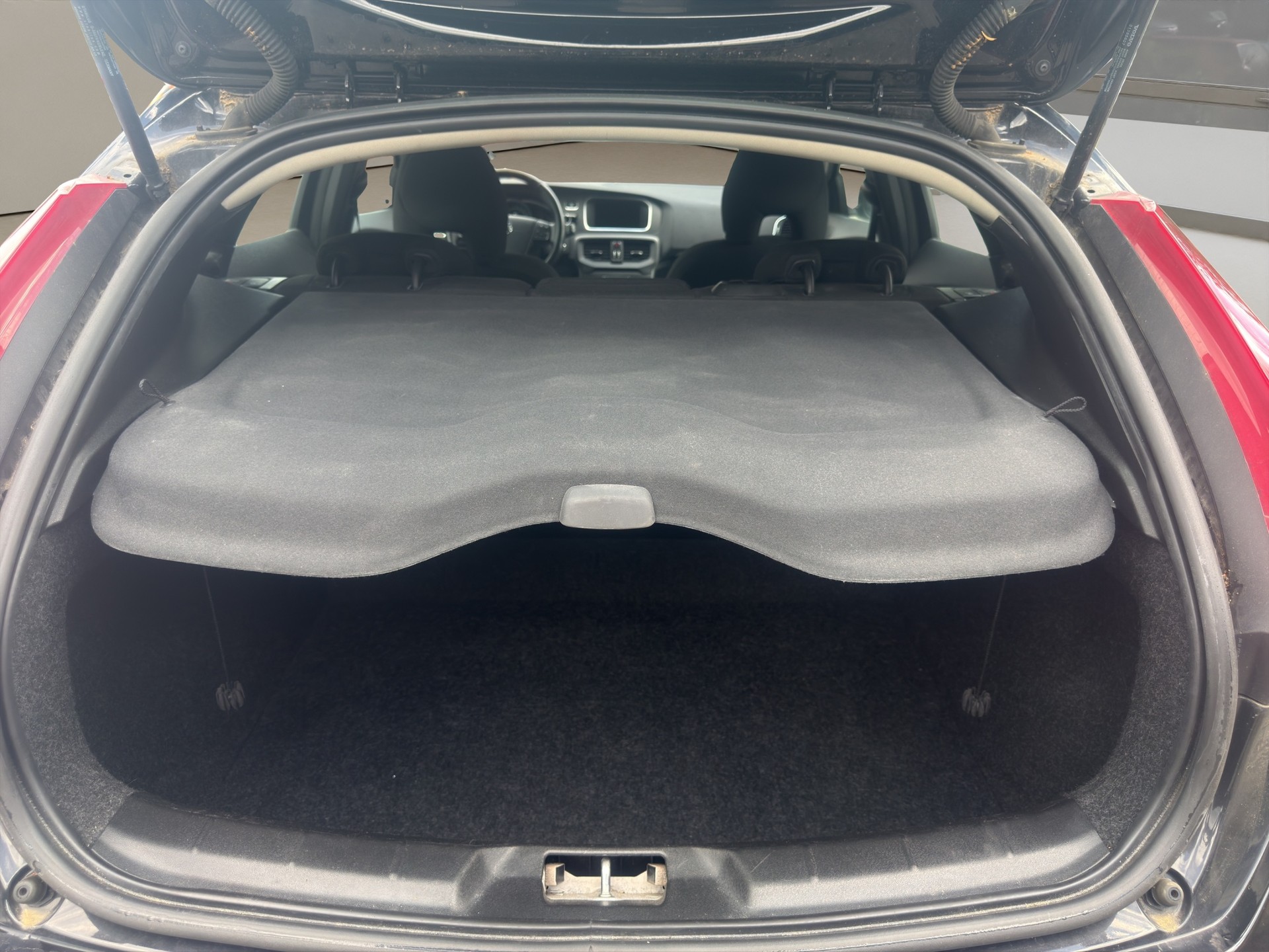 VOLVO V40 D3 Dynamic Edition Geartronic-image-13