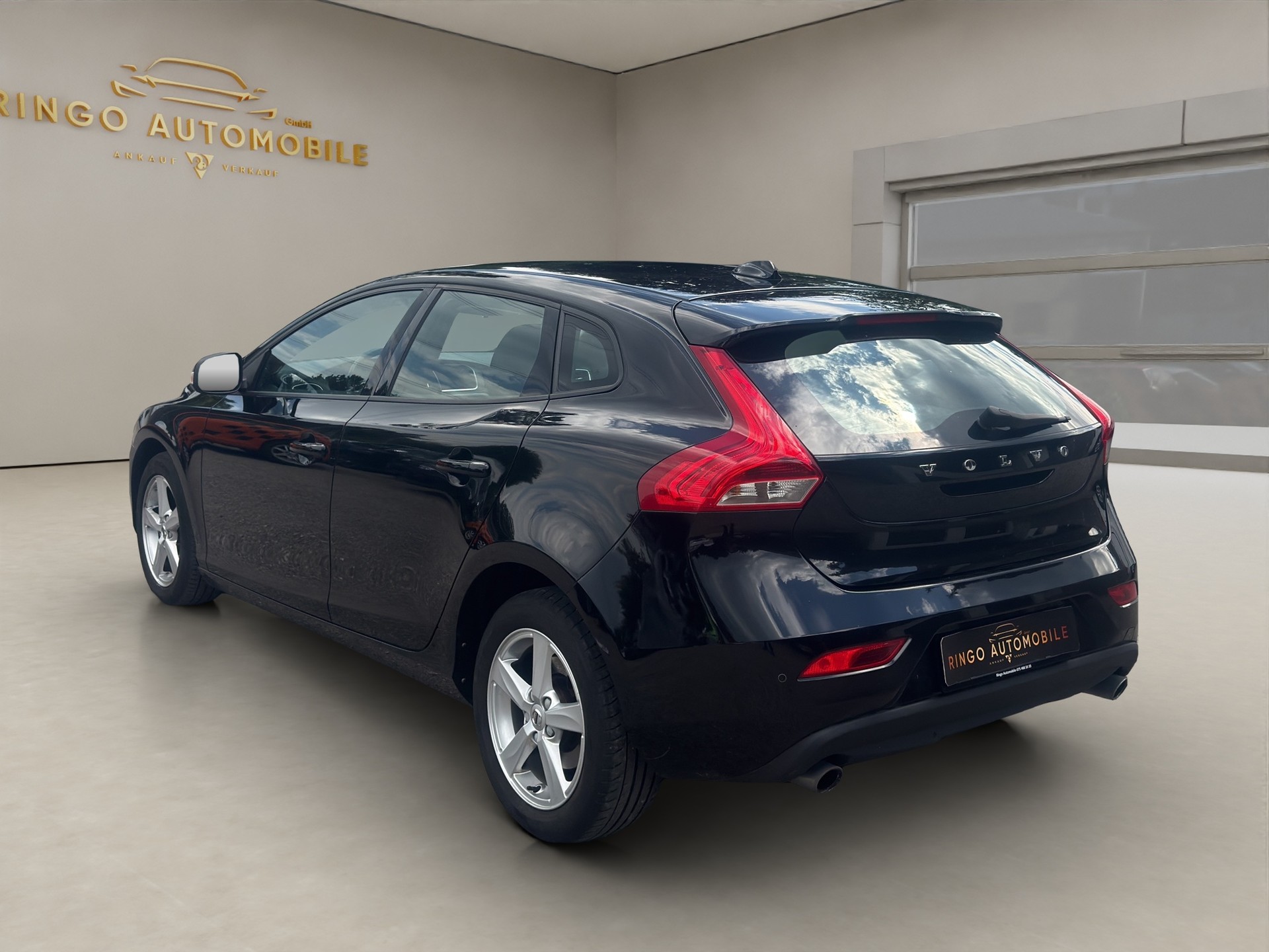 VOLVO V40 D3 Dynamic Edition Geartronic-image-4