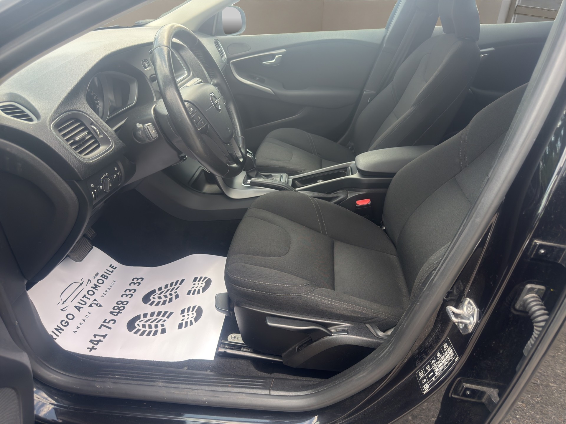 VOLVO V40 D3 Dynamic Edition Geartronic-image-8