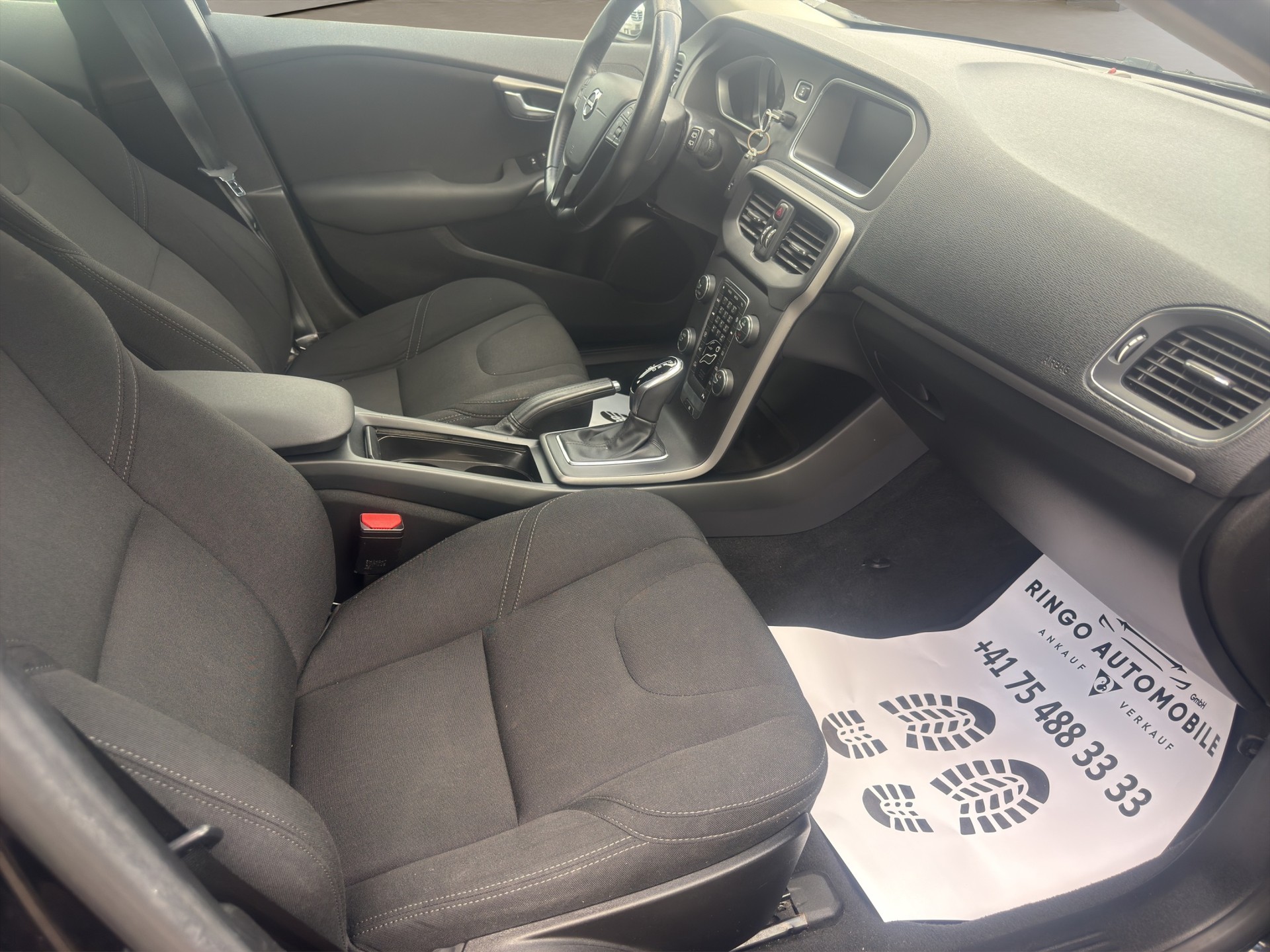 VOLVO V40 D3 Dynamic Edition Geartronic-image-12