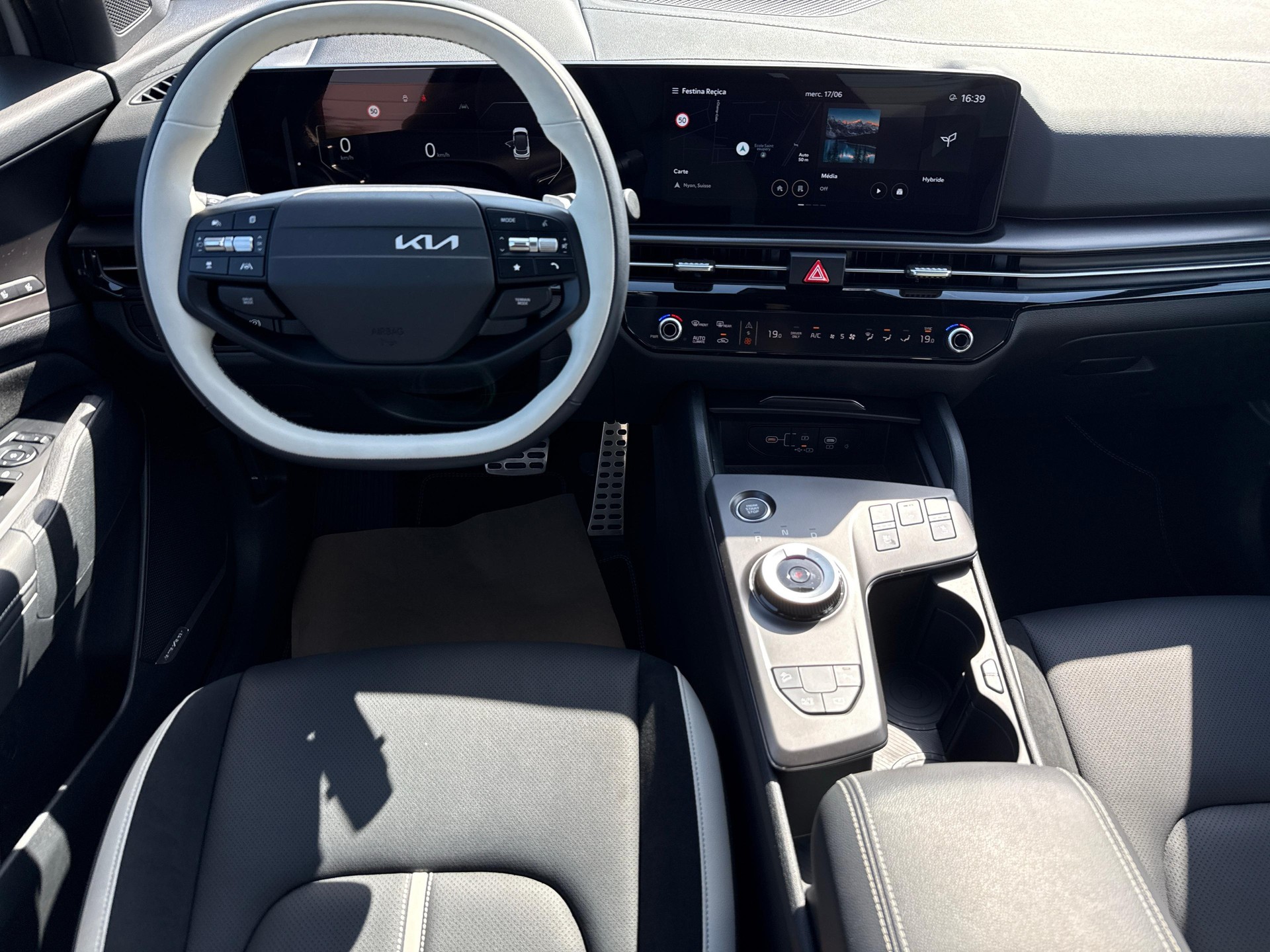 KIA Sportage 1.6 T-GDi Hybrid GT-Line-image-3