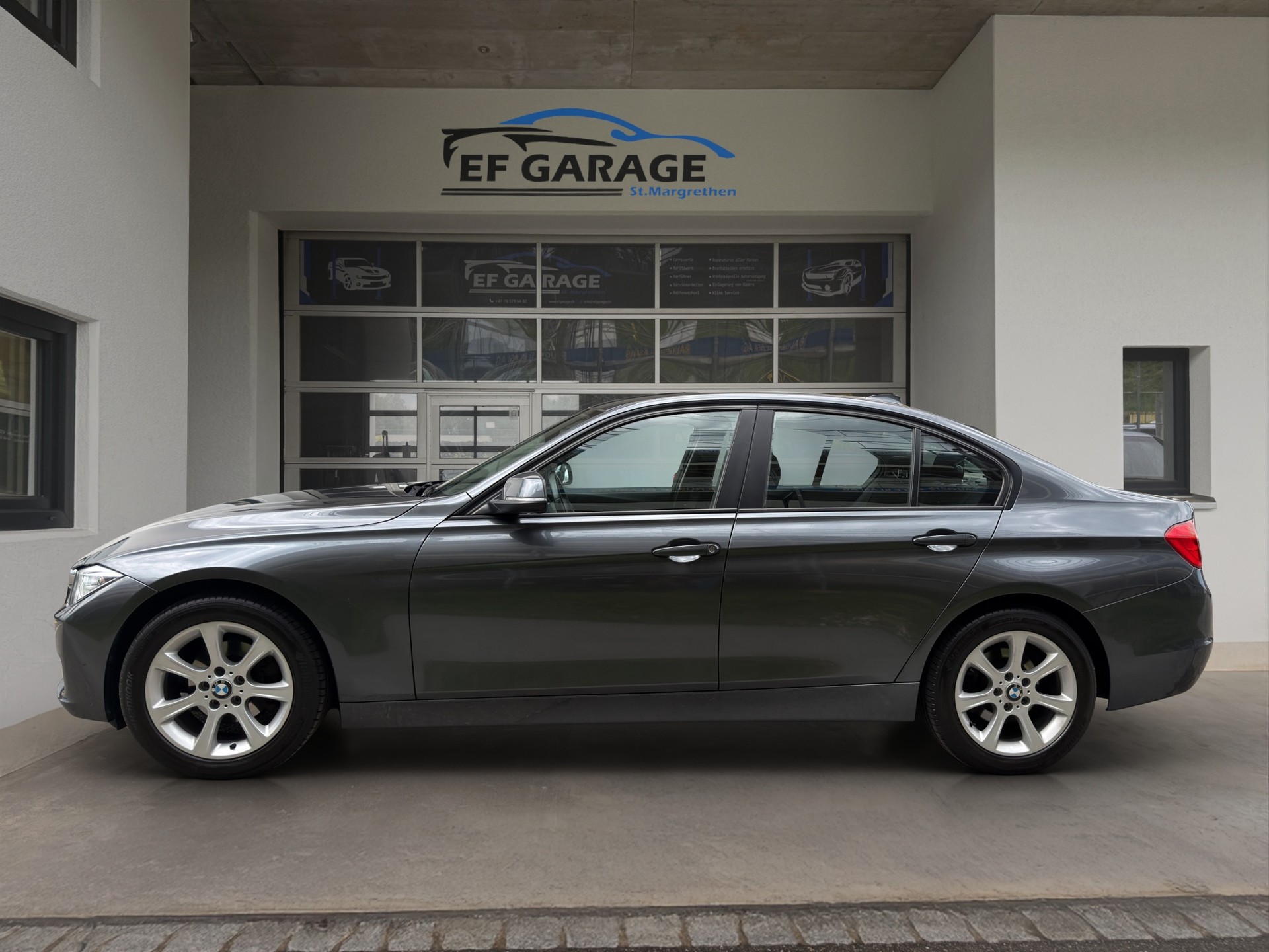 BMW 320i xDrive Modern Line Steptronic-image-7