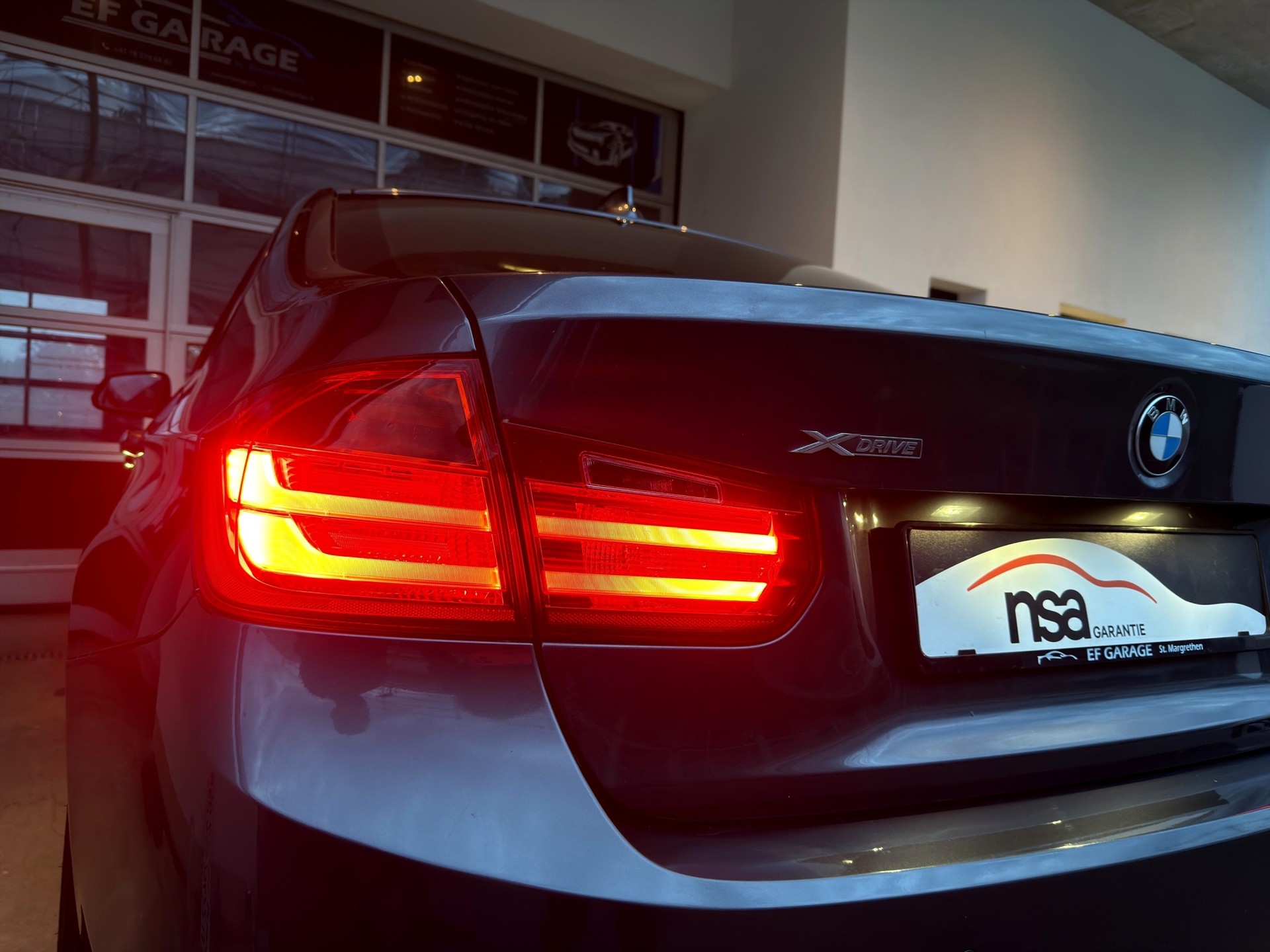 BMW 320i xDrive Modern Line Steptronic-image-26
