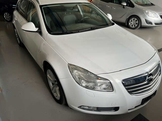 OPEL Insignia Sports Tourer 2.0 Turbo Sport Automatic-image-4