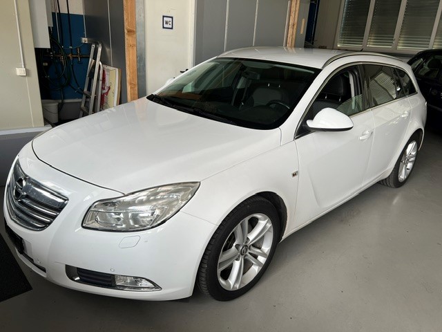 OPEL Insignia Sports Tourer 2.0 Turbo Sport Automatic