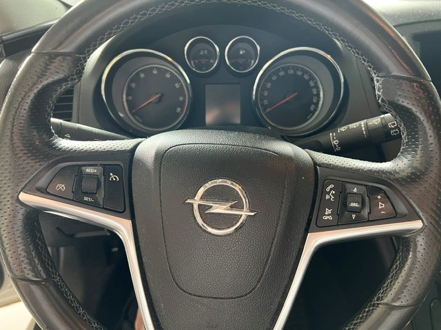 OPEL Insignia Sports Tourer 2.0 Turbo Sport Automatic-image-8