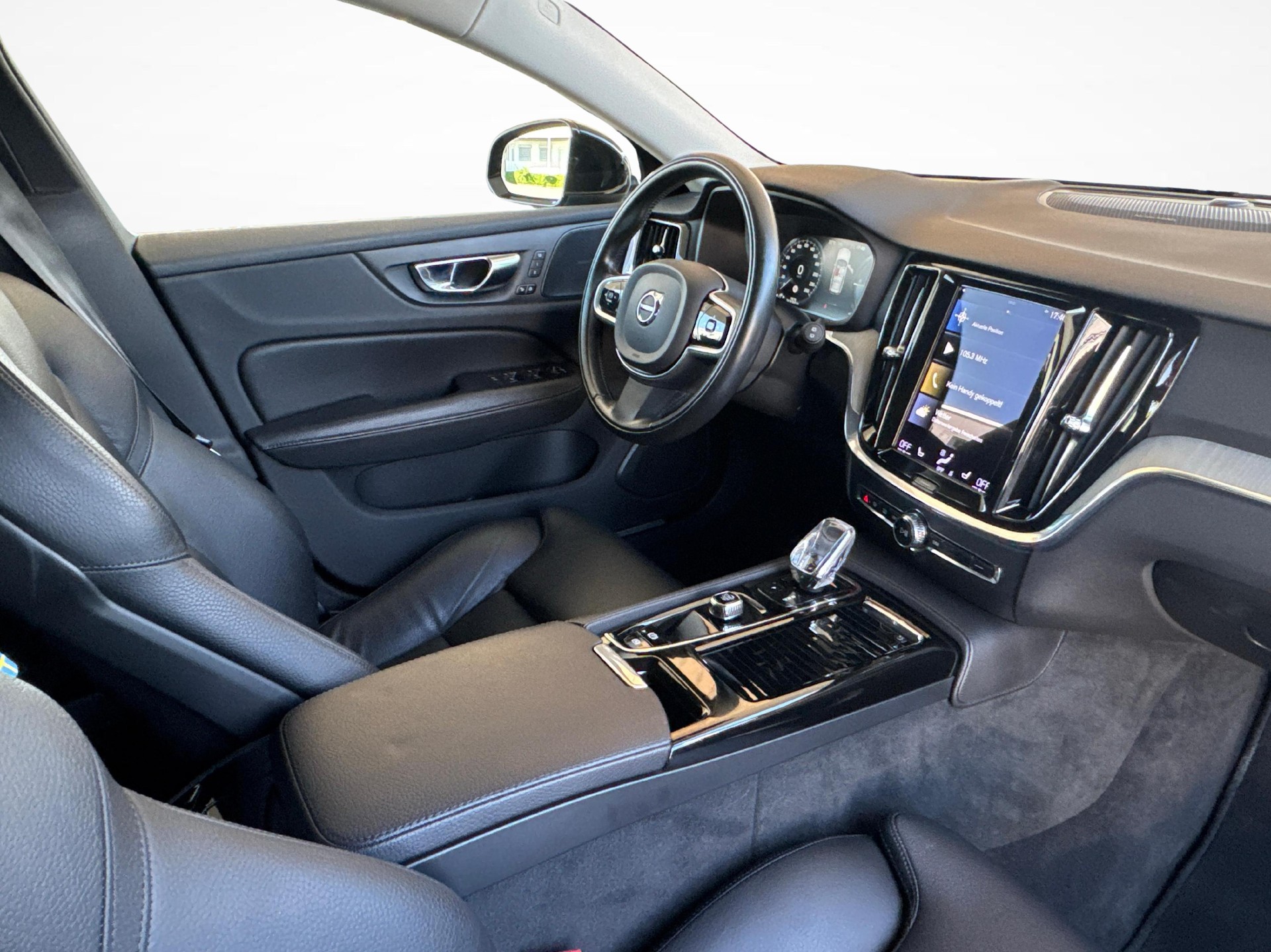 VOLVO V60 2.0 T6 TE Inscription eAWD-image-10
