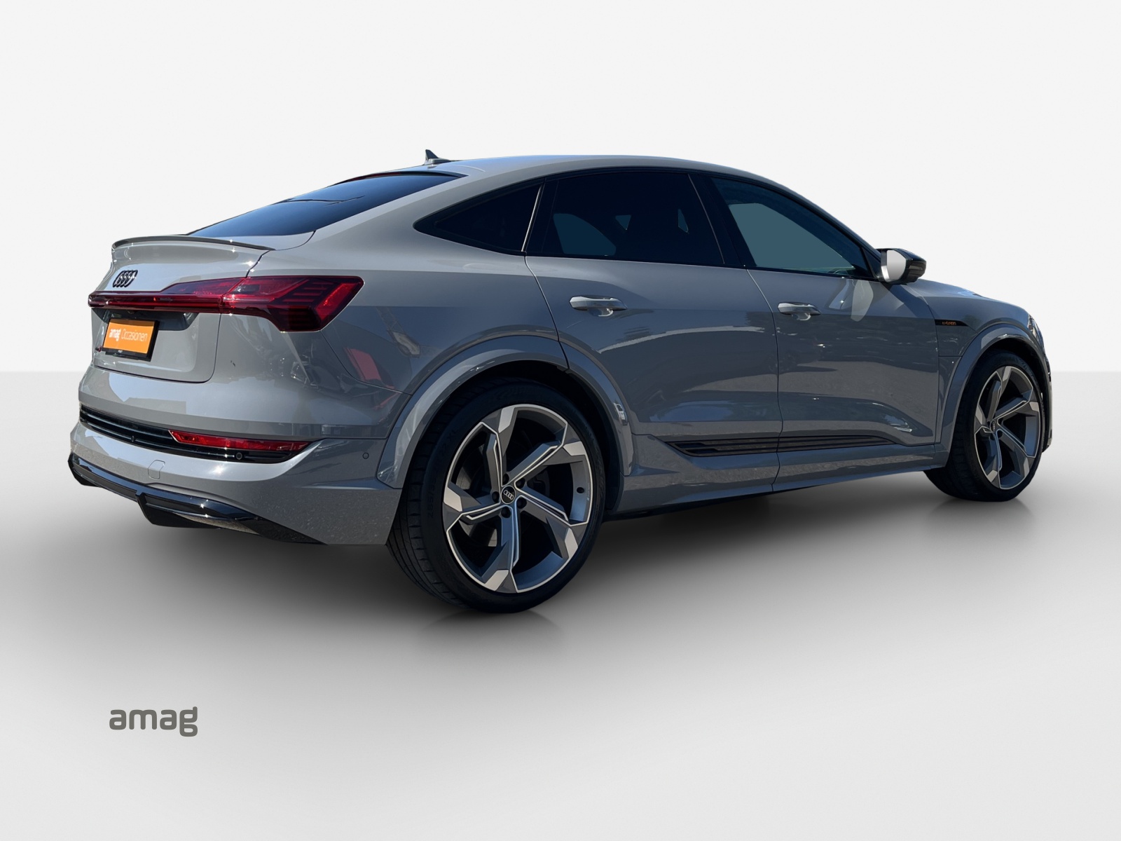 AUDI e-tron S Sportback quattro-image-5