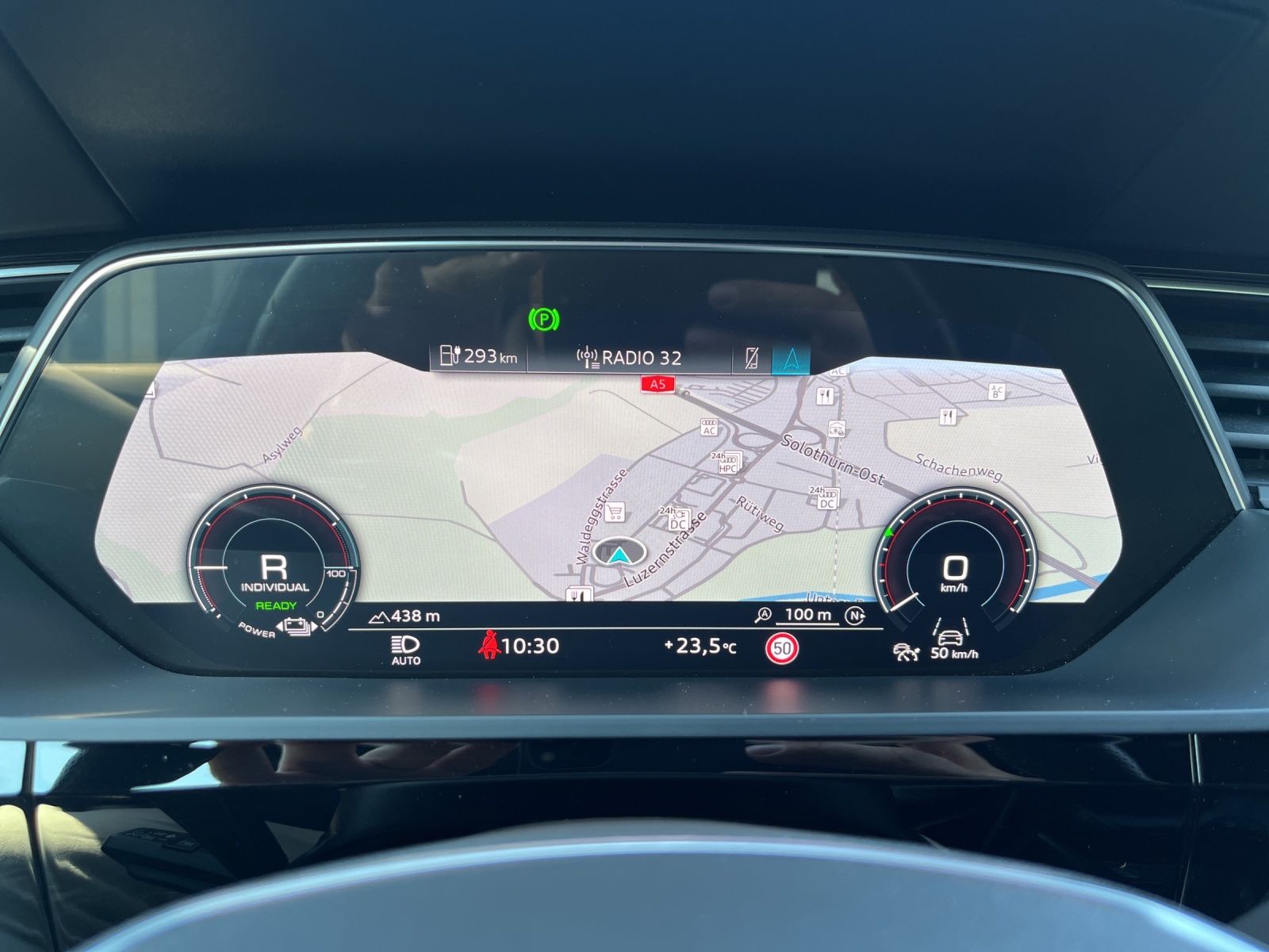 AUDI e-tron S Sportback quattro-image-15