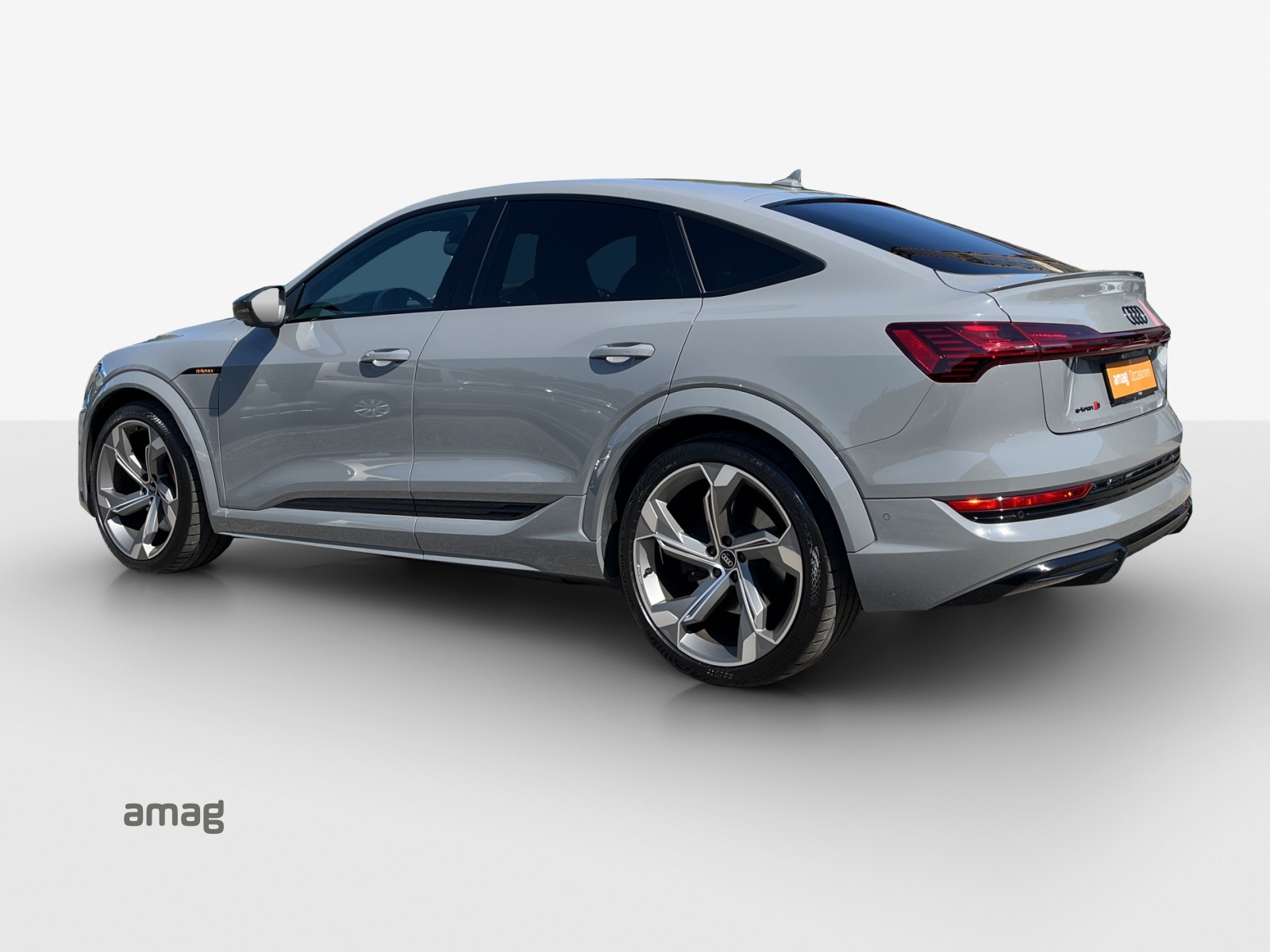 AUDI e-tron S Sportback quattro-image-2