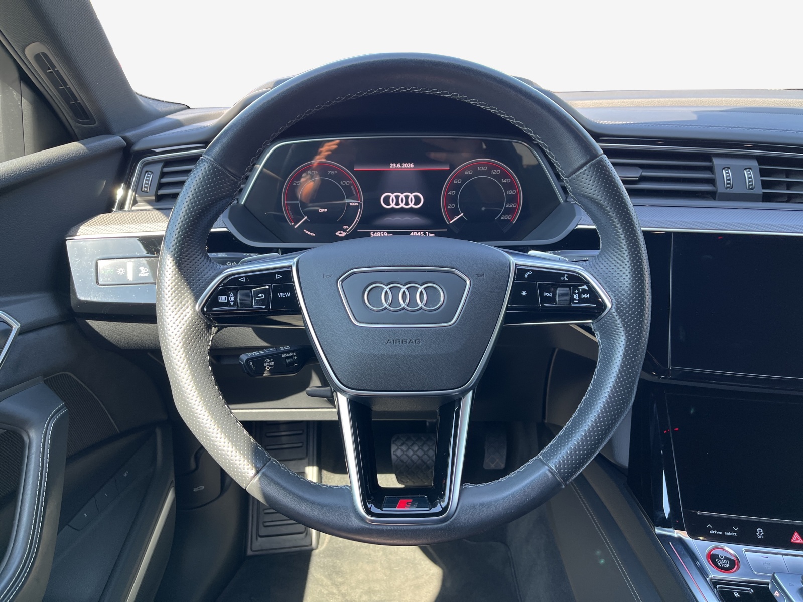 AUDI e-tron S Sportback quattro-image-10