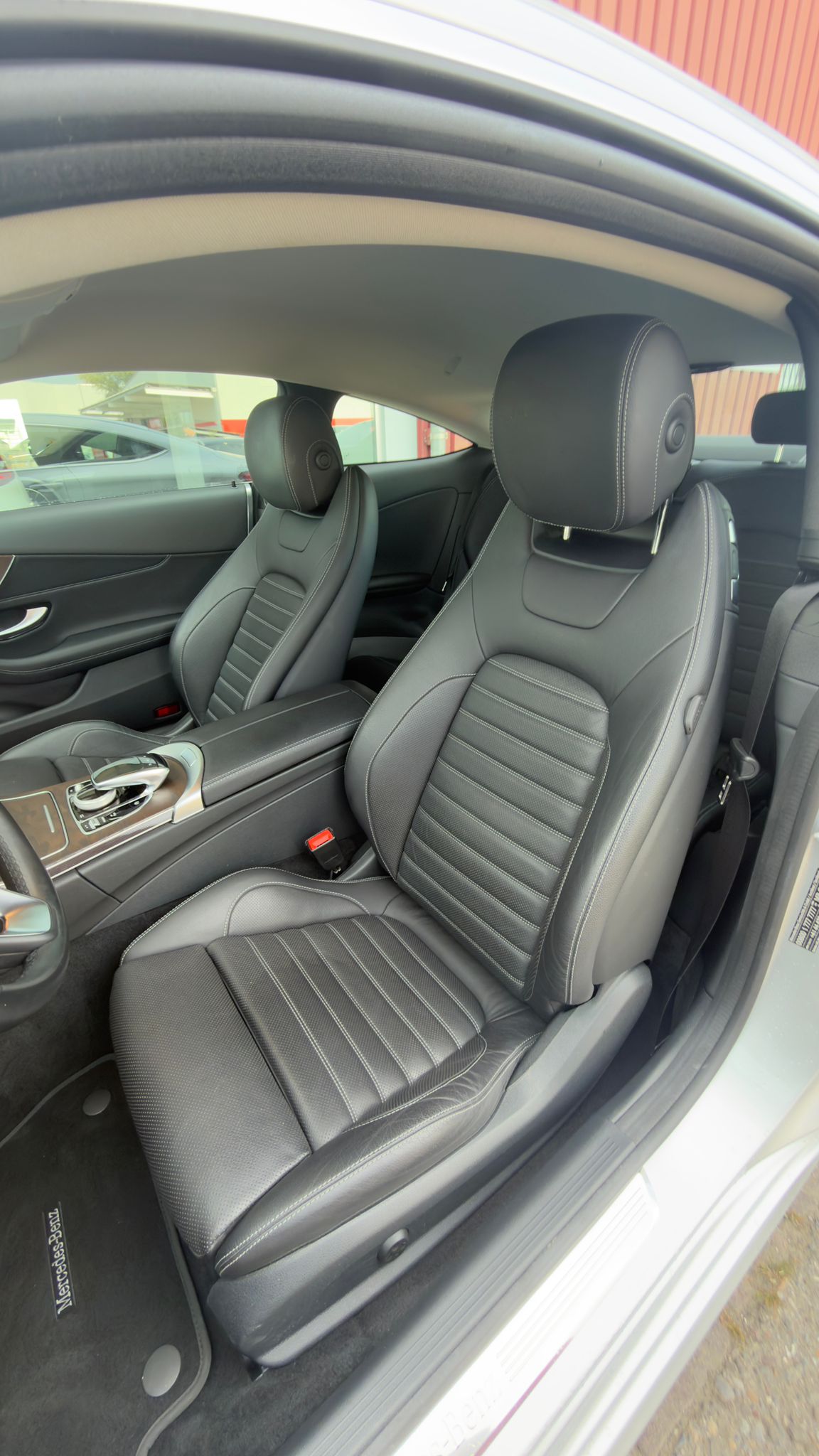 MERCEDES-BENZ C 200 Coupé 4Matic 9G-Tronic-image-12