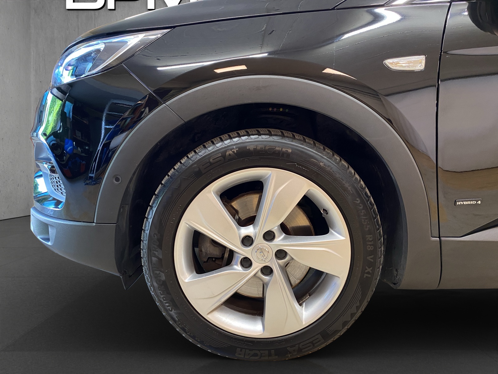 OPEL Grandland X 1.6 Hybrid4 Ultimate Automatik-image-6