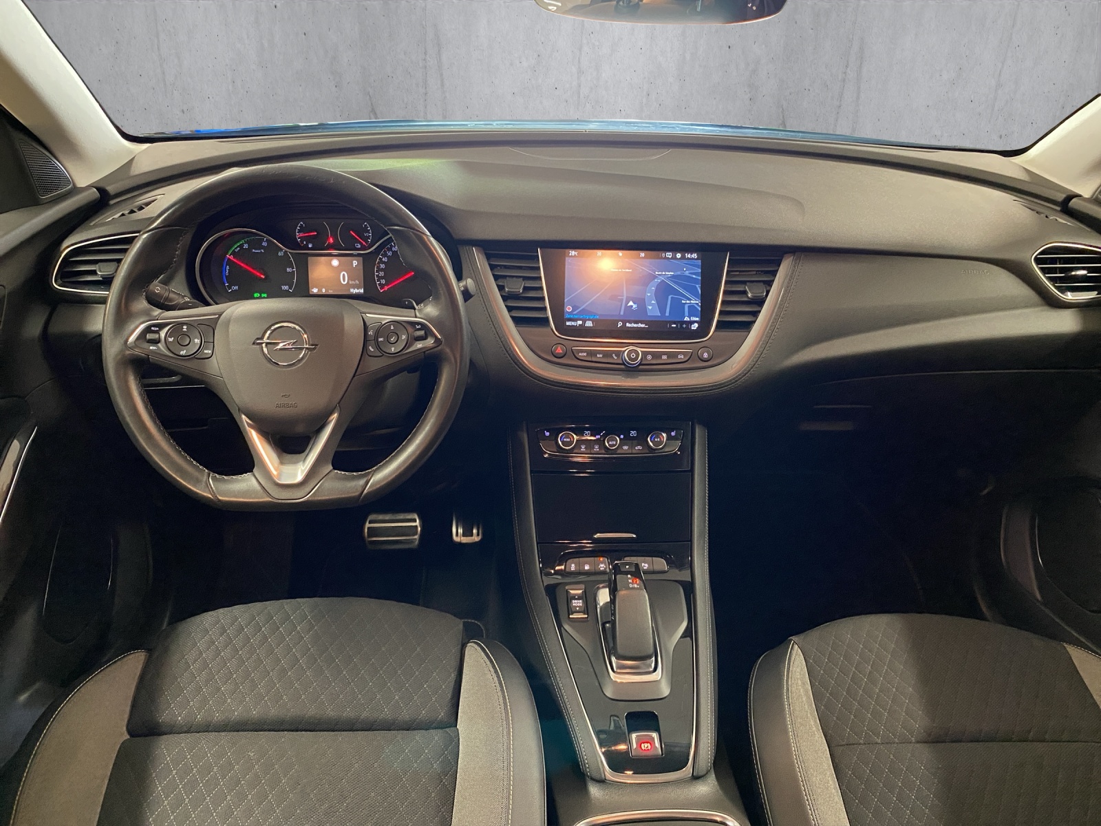 OPEL Grandland X 1.6 Hybrid4 Ultimate Automatik-image-11