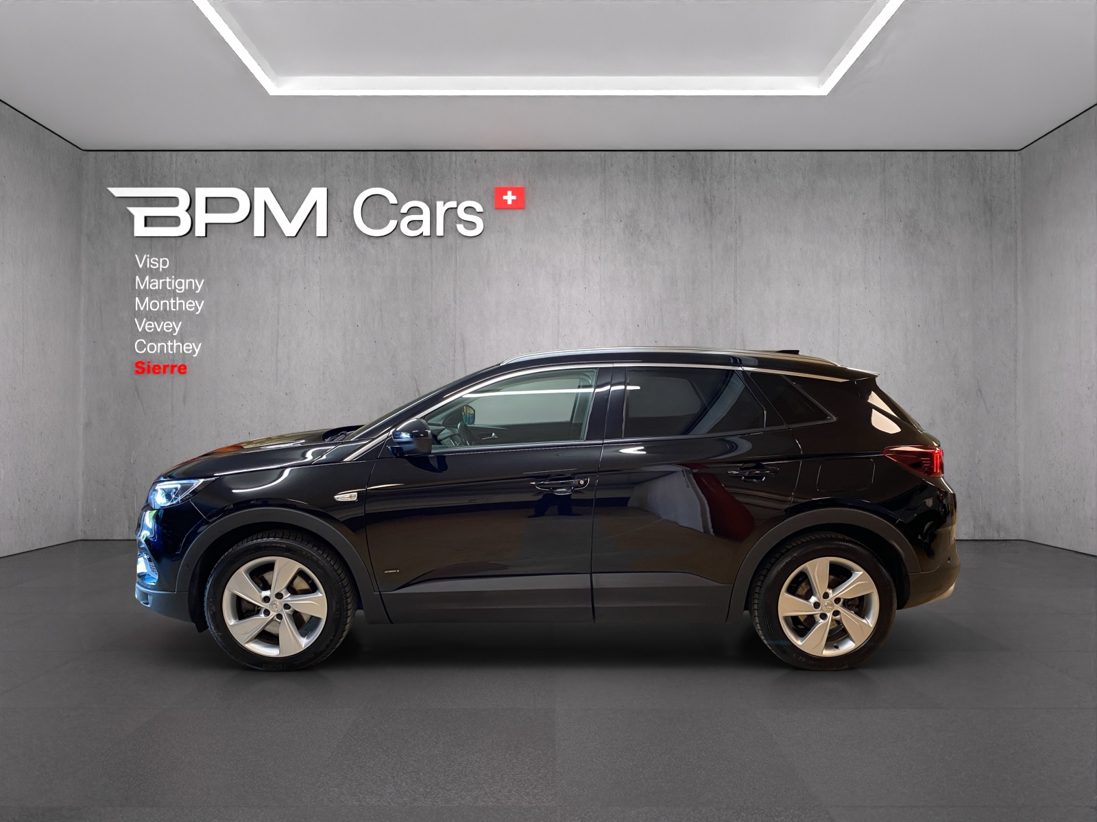 OPEL Grandland X 1.6 Hybrid4 Ultimate Automatik-image-16