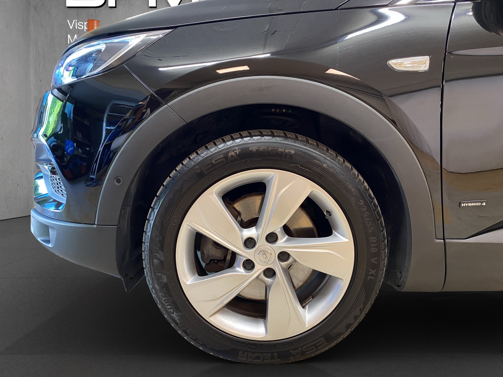 OPEL Grandland X 1.6 Hybrid4 Ultimate Automatik-image-6