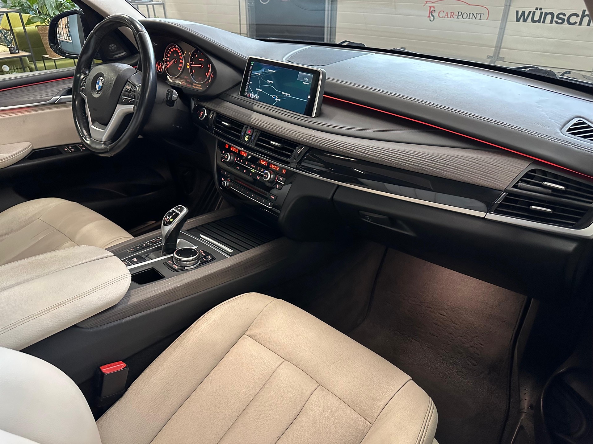 BMW X5 xDrive 40d Steptronic-image-12