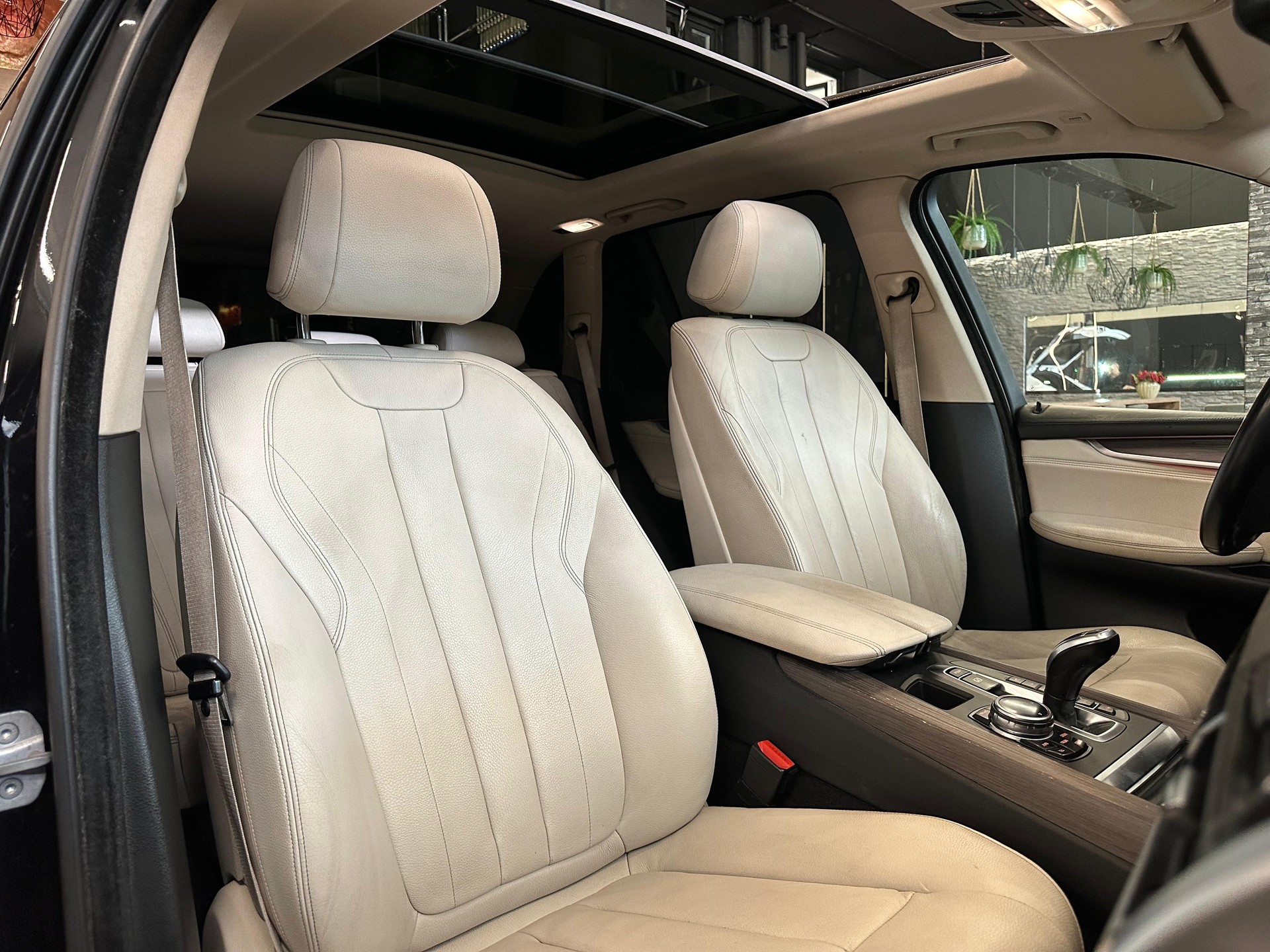 BMW X5 xDrive 40d Steptronic-image-17