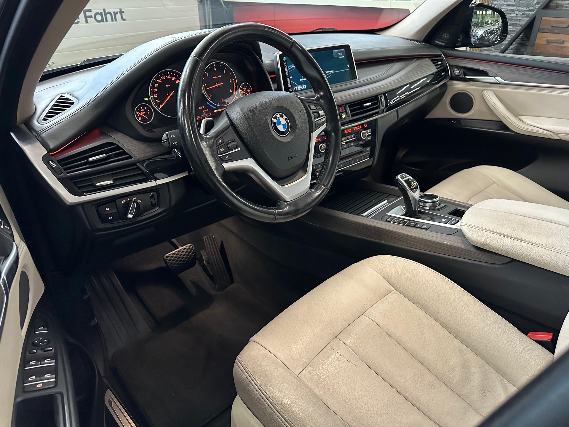 BMW X5 xDrive 40d Steptronic-image-8
