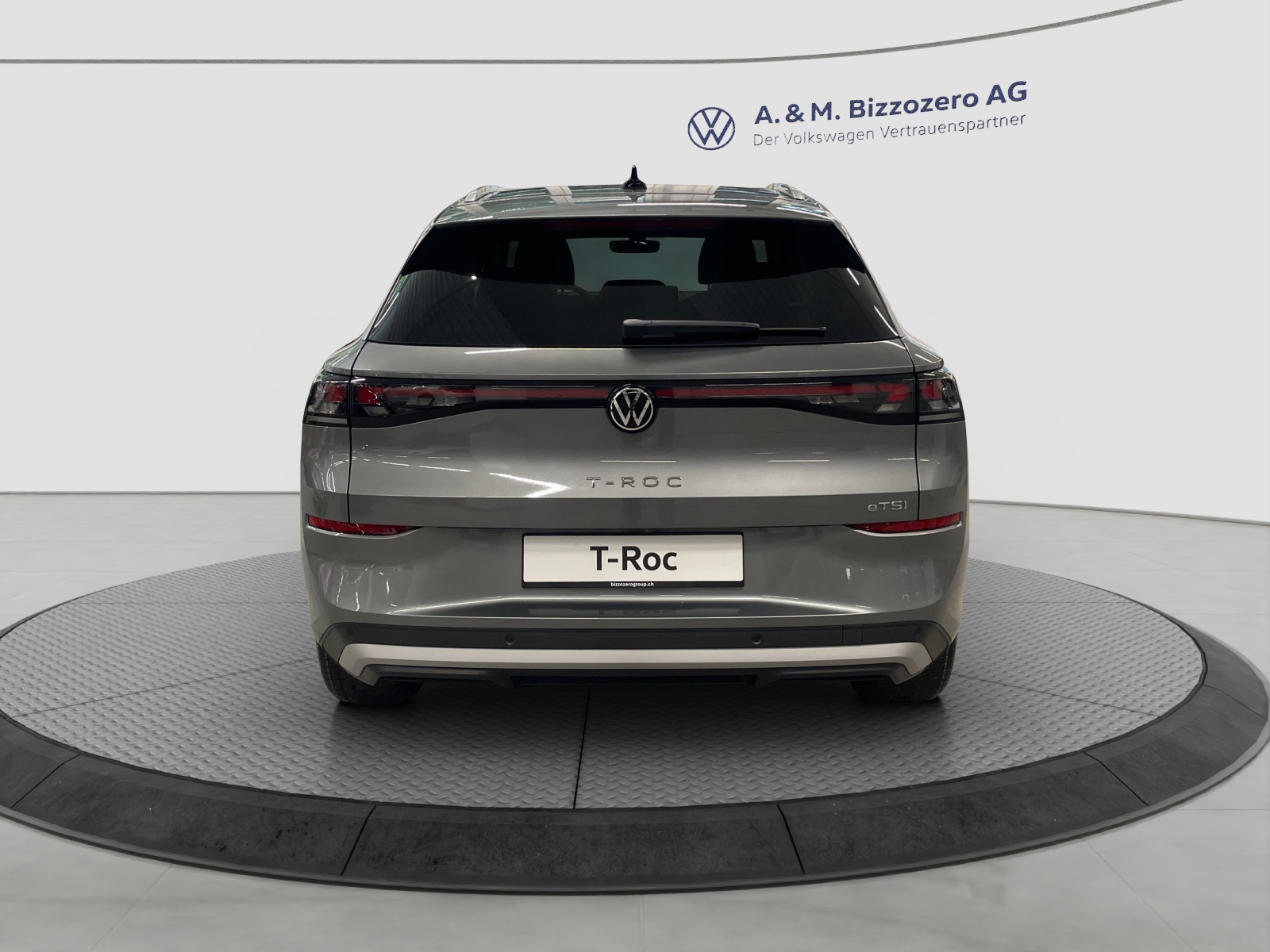 VW T-Roc 1.5 eTSI mHEV Style DSG-showroom-element-3