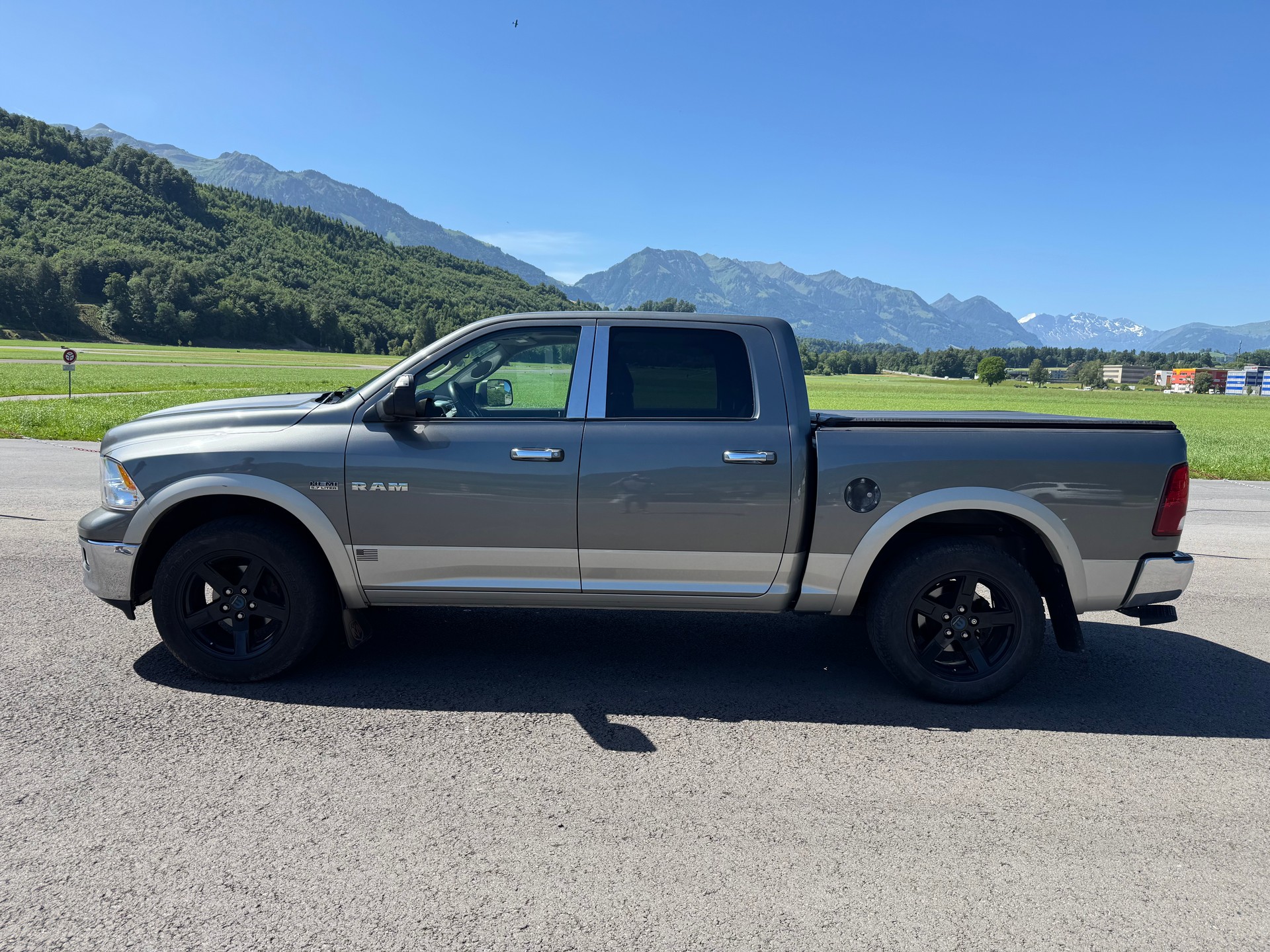 DODGE 1500-image-1