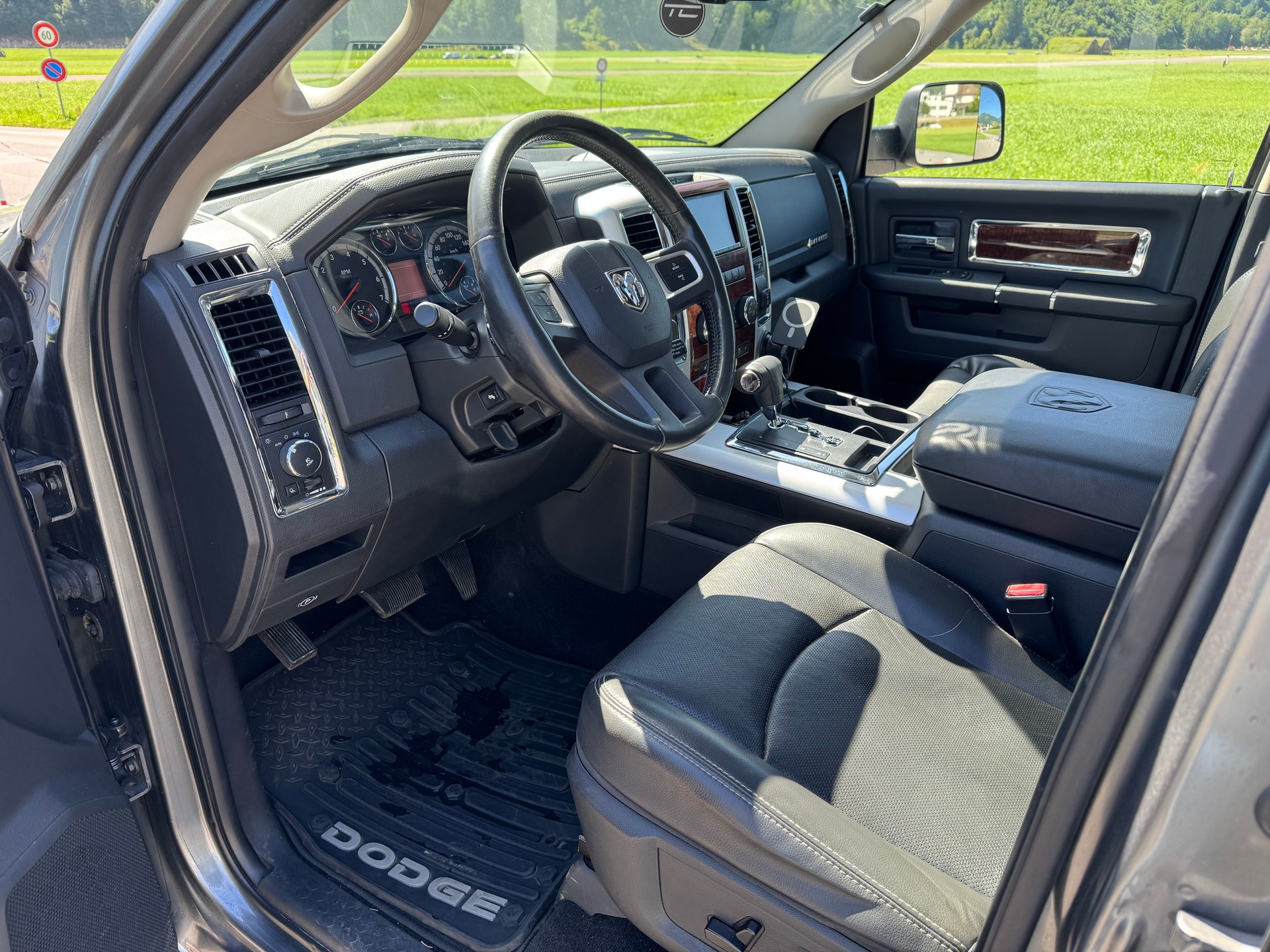 DODGE 1500-image-5