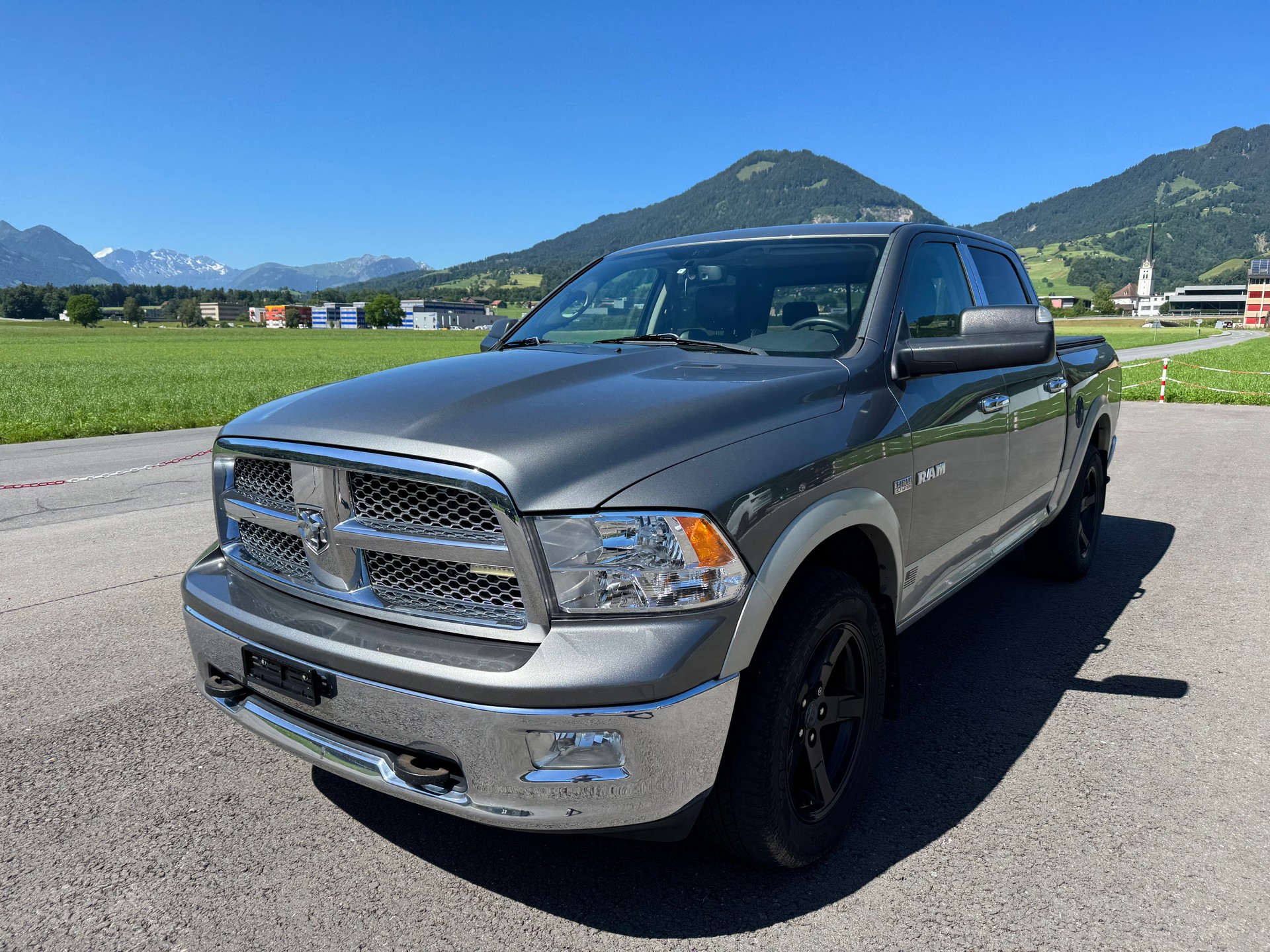 DODGE 1500-image-0