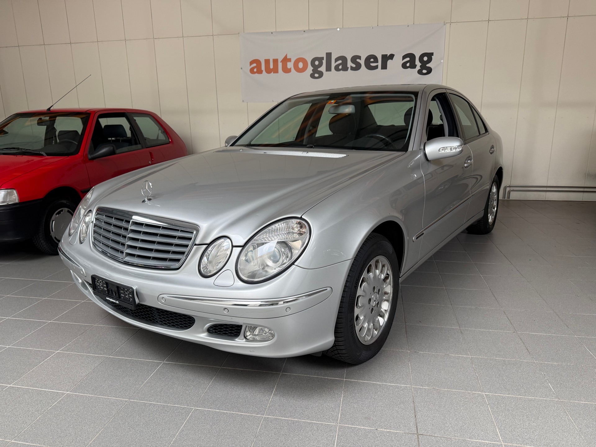 MERCEDES-BENZ E 320 Avantgarde Automatic-image-2