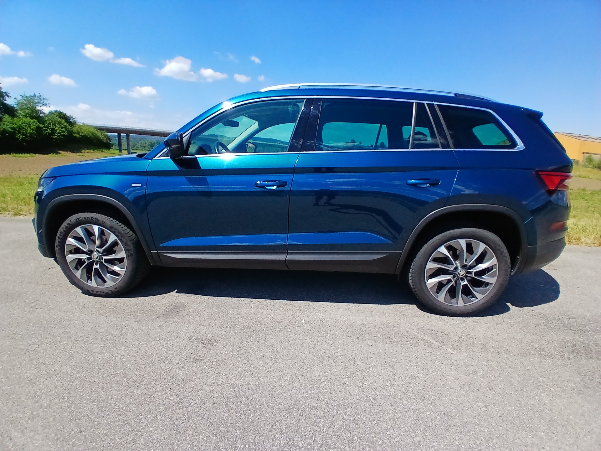 SKODA Kodiaq 2.0 TDI CR Clever 4x4 DSG Modell 2022 Facelift-image-1