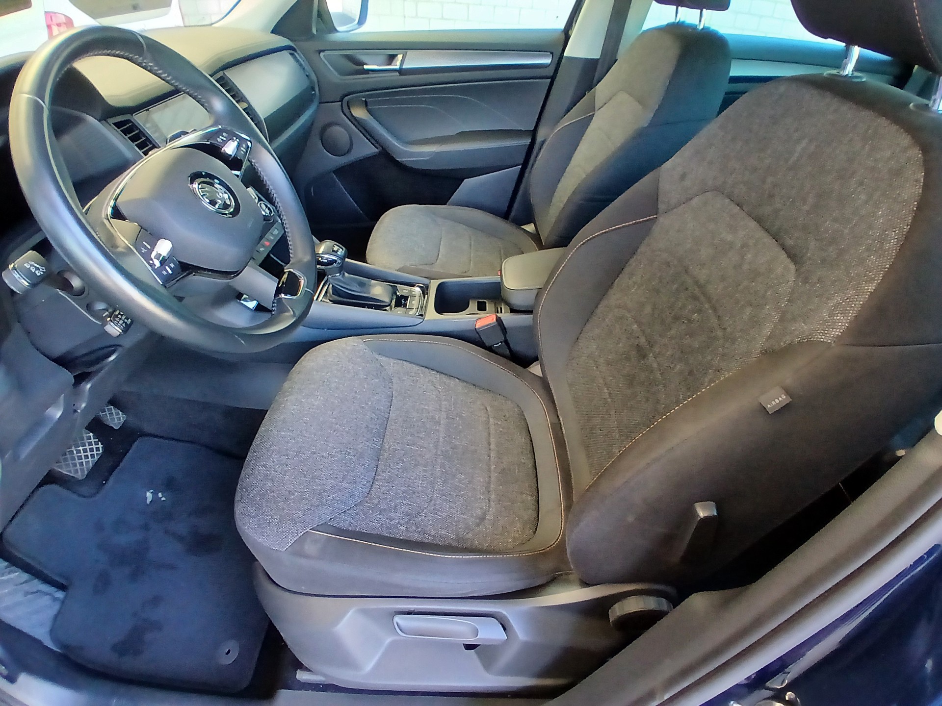 SKODA Kodiaq 2.0 TDI CR Clever 4x4 DSG Modell 2022 Facelift-image-8
