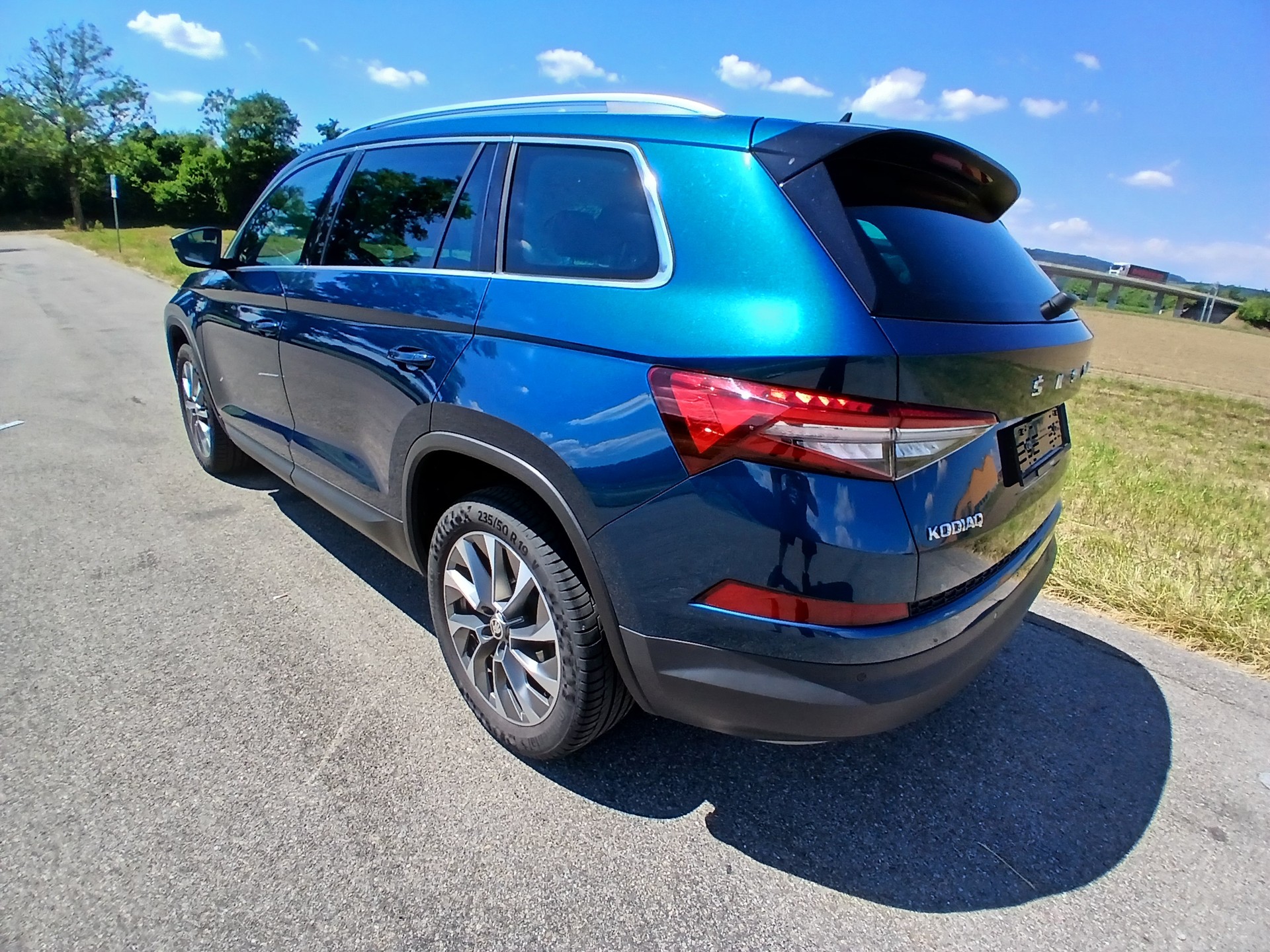 SKODA Kodiaq 2.0 TDI CR Clever 4x4 DSG Modell 2022 Facelift-image-2