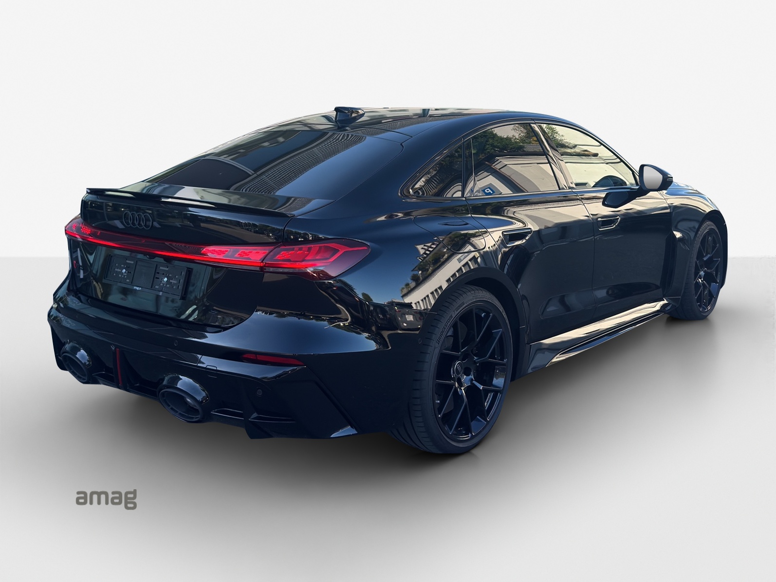 AUDI RS 5 Limousine TFSI 470 kW Tiptronic quattro-image-4