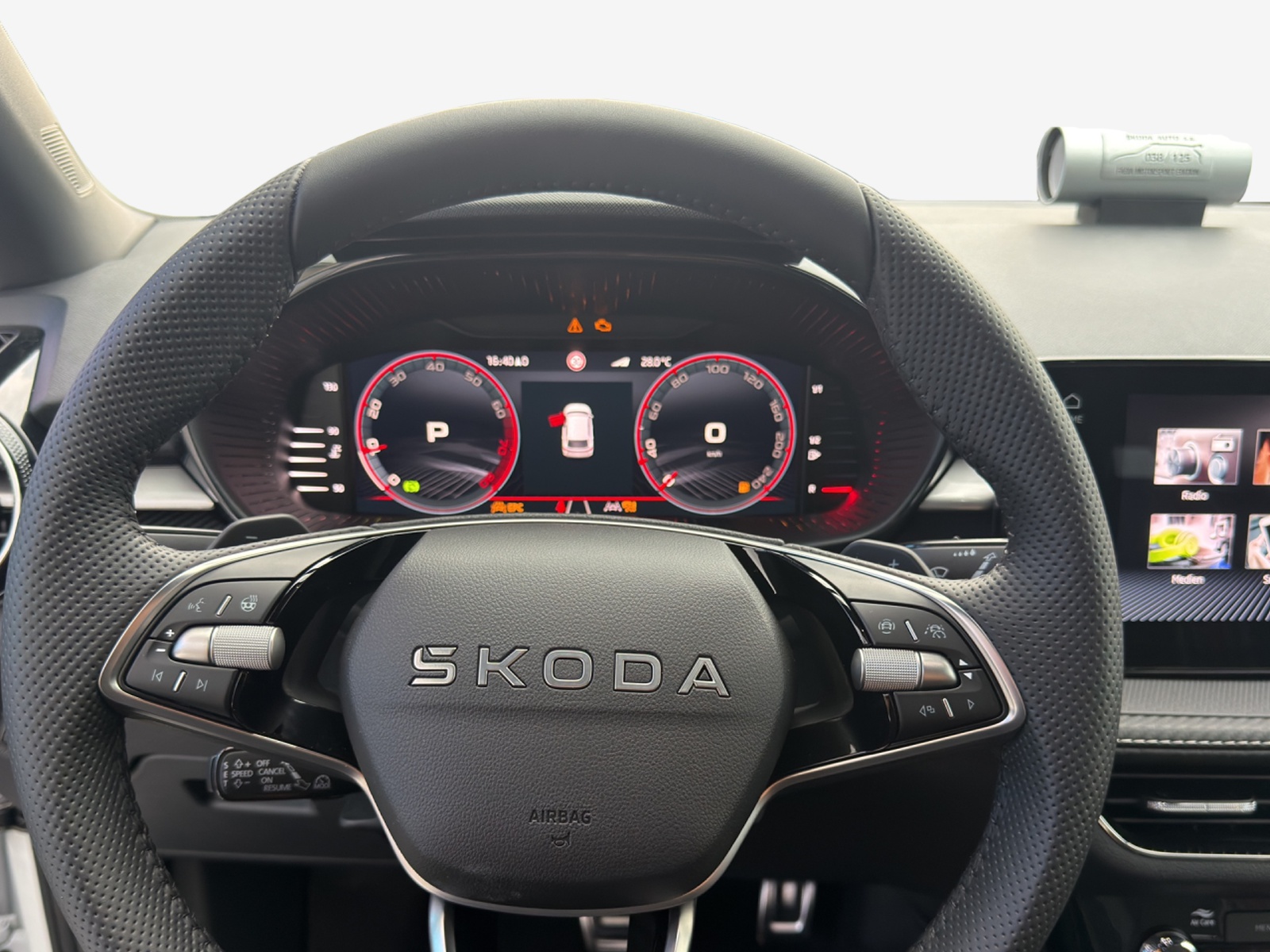 SKODA Fabia 1.5 TSI Motorsport DSG-image-9