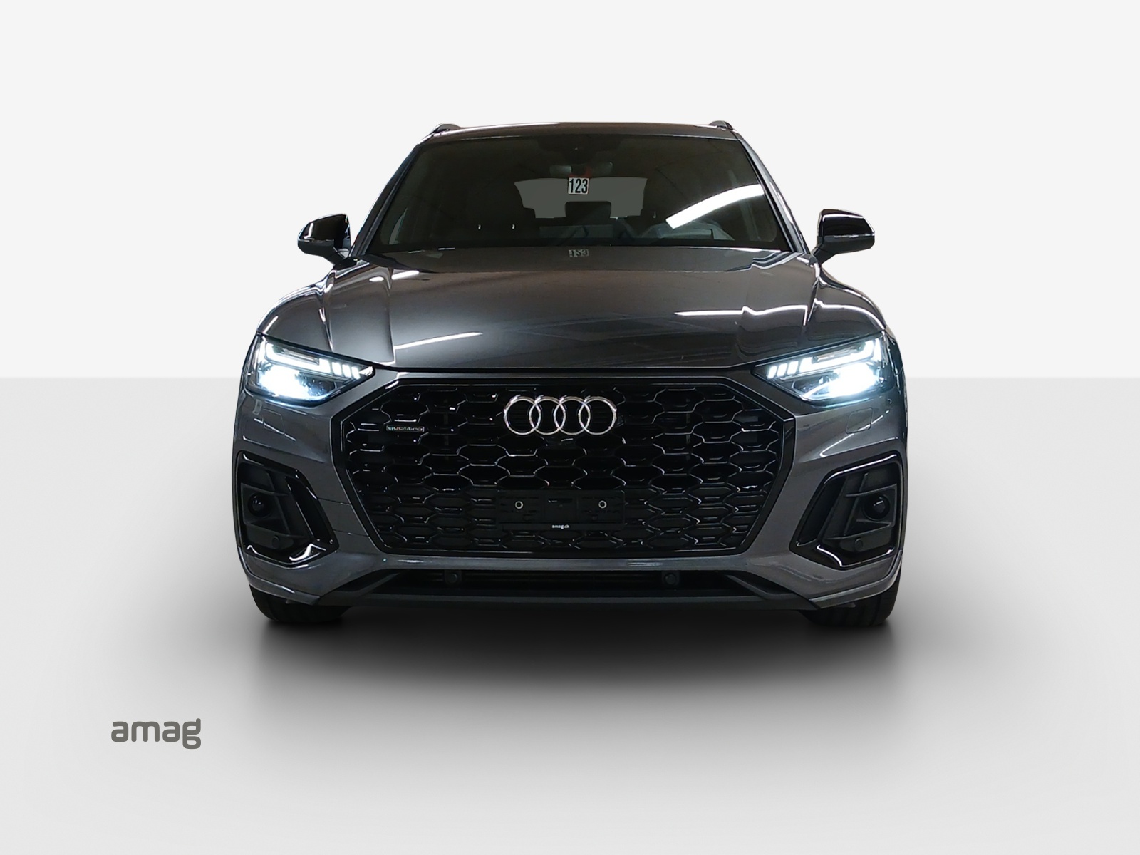 AUDI Q5 Sportback 50 TFSI e PHEV Black Edition quattro S-tronic-image-6