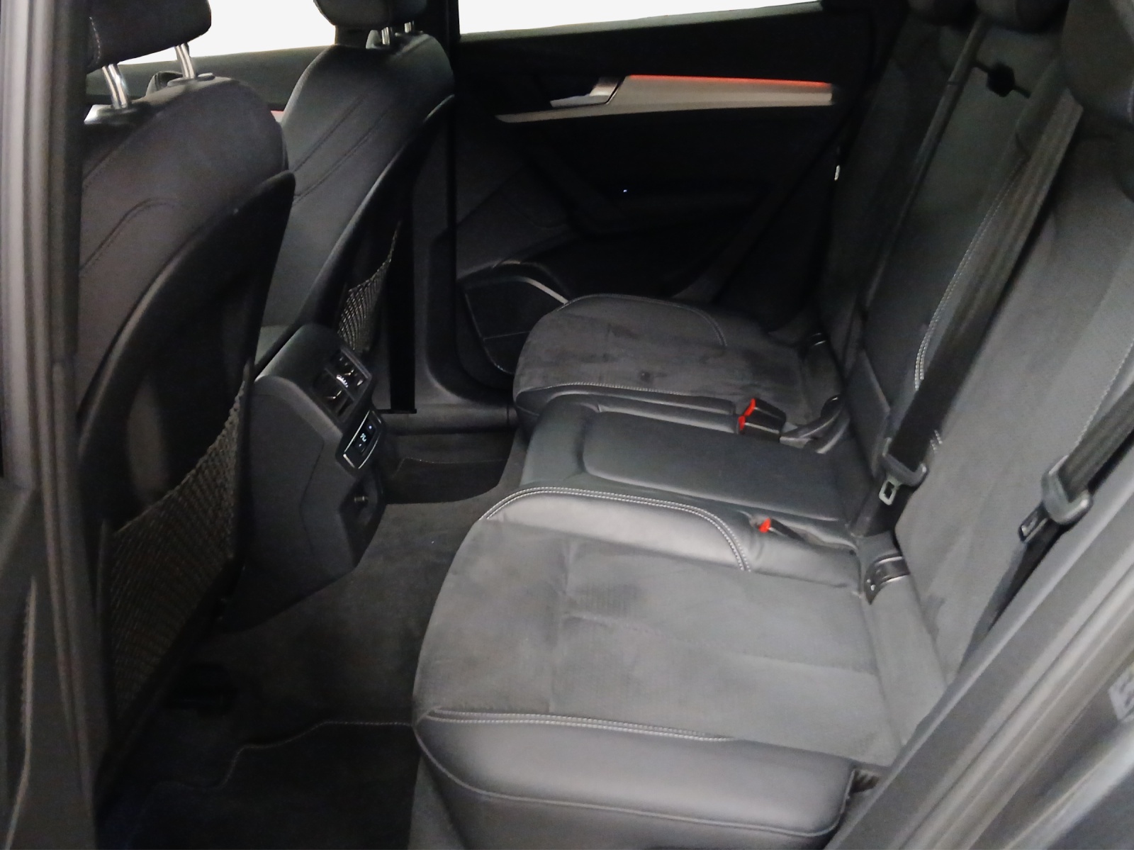 AUDI Q5 Sportback 50 TFSI e PHEV Black Edition quattro S-tronic-image-11