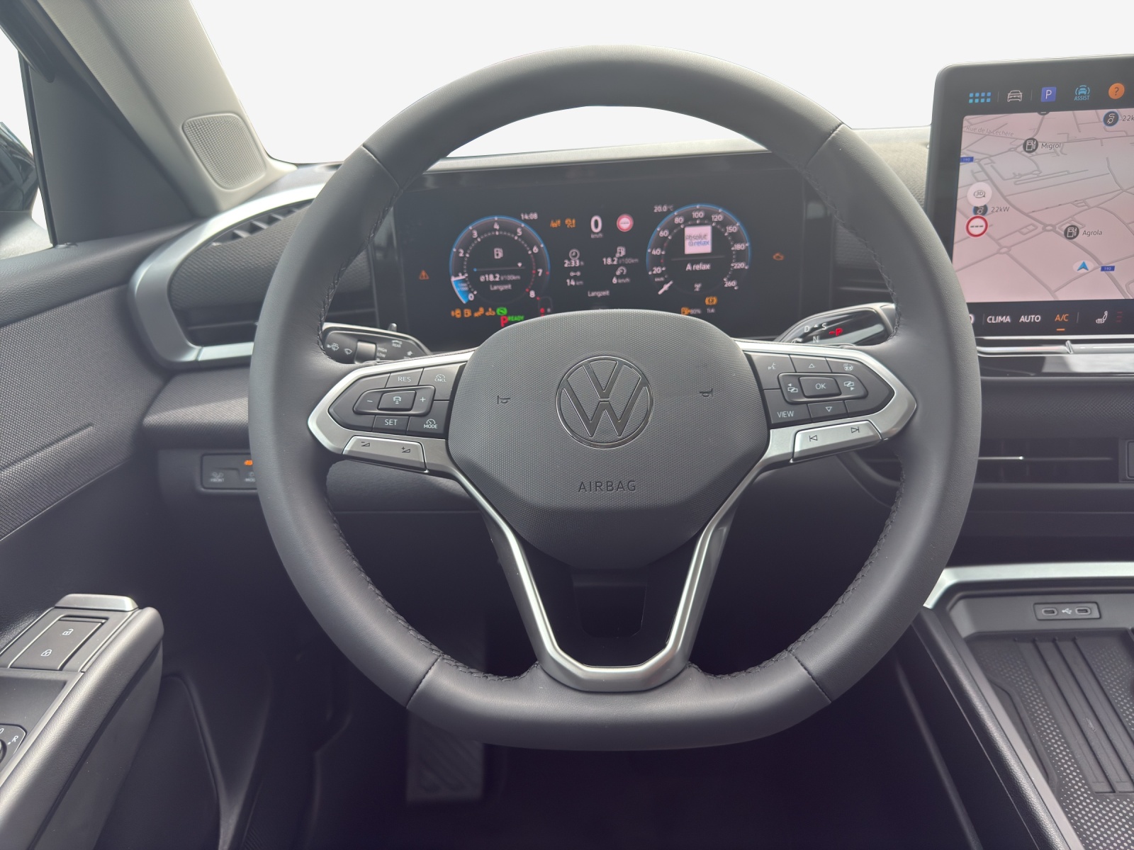 VW T-Roc 1.5 eTSI mHEV Life DSG-image-9