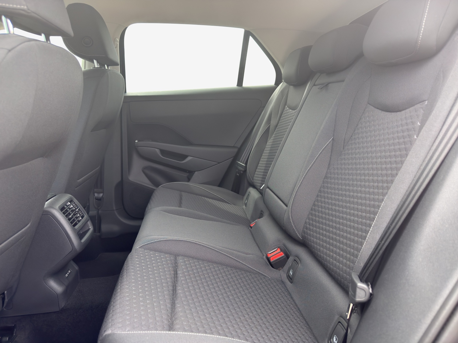 VW T-Roc 1.5 eTSI mHEV Life DSG-image-11