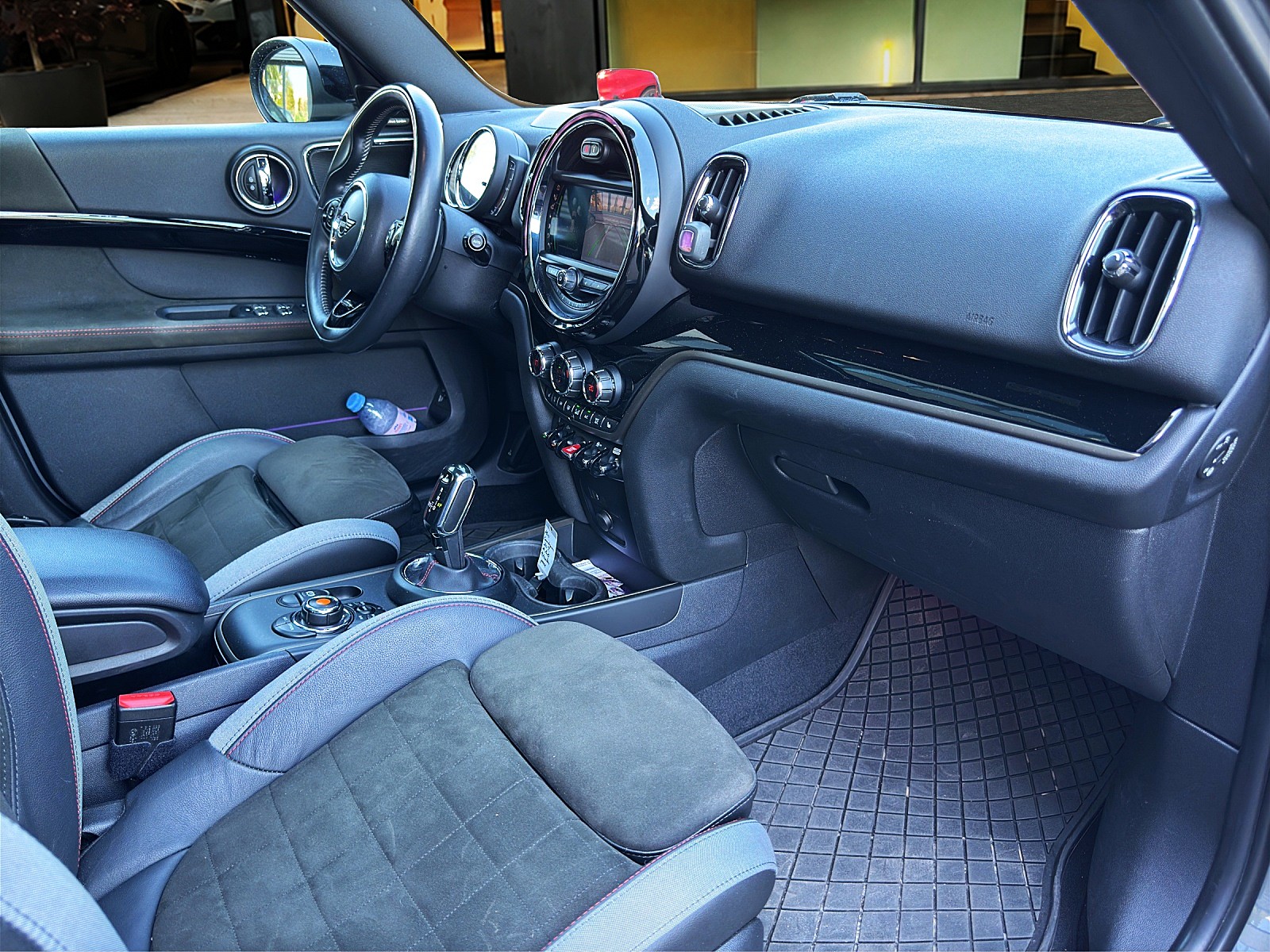 MINI Countryman F60 2.0i John Cooper Works ALL4 / CH Auslieferung-image-17