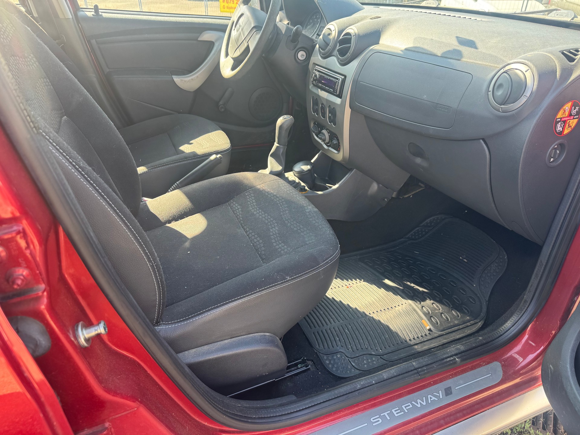 DACIA Sandero 1.6 Stepway-image-5