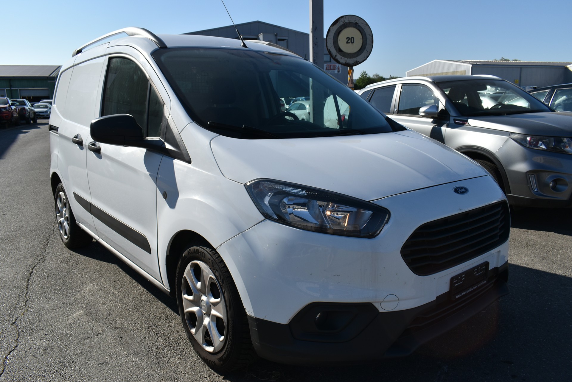FORD Transit Courier Van 1.0 EcoBoost Trend-image-6
