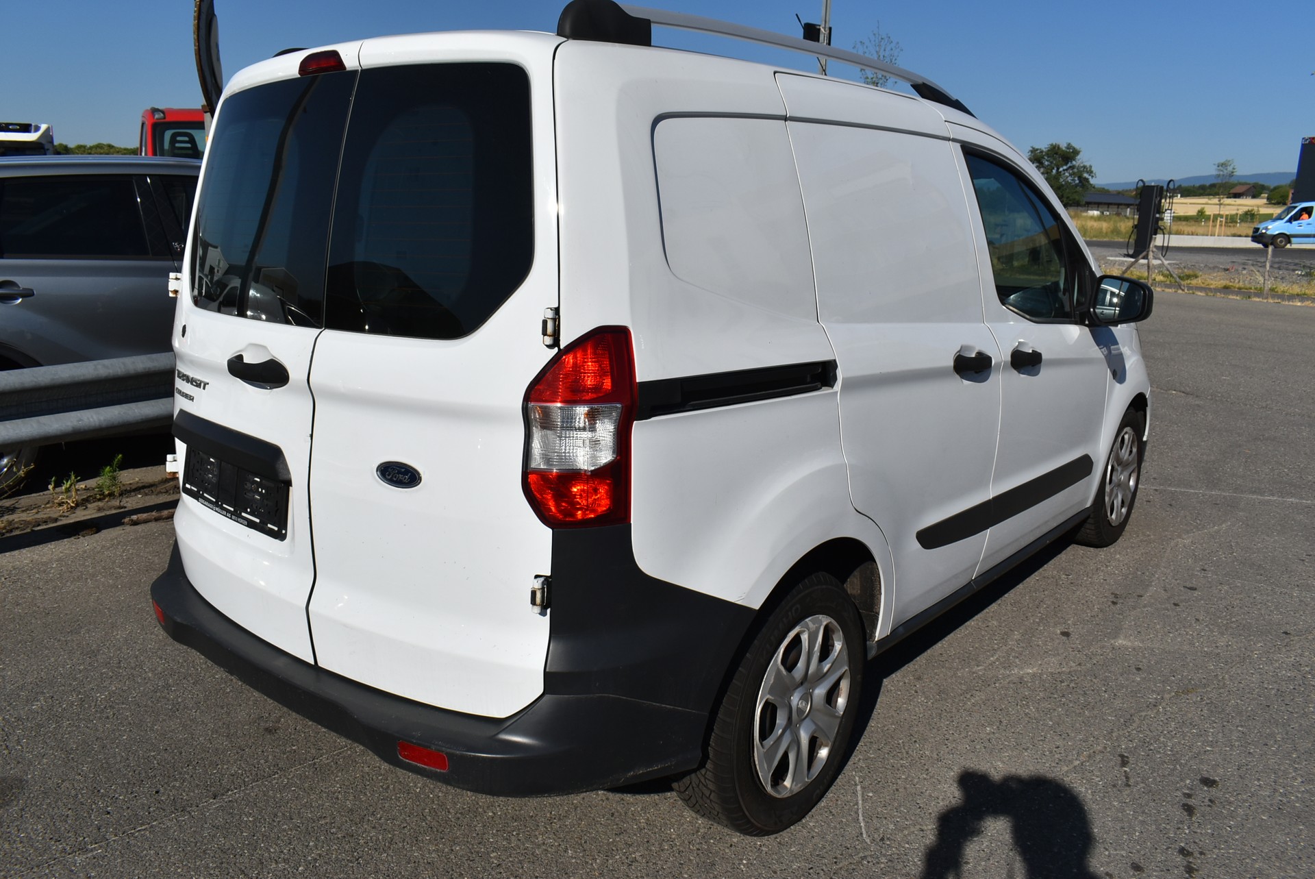 FORD Transit Courier Van 1.0 EcoBoost Trend-image-1