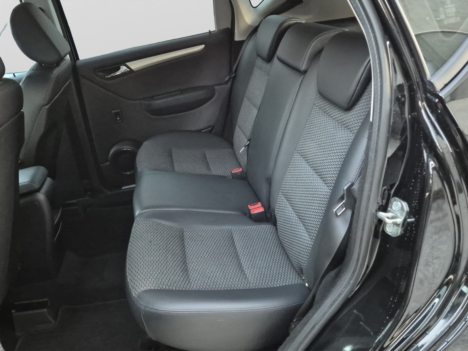 MERCEDES-BENZ A 180 Style Autotronic-image-9