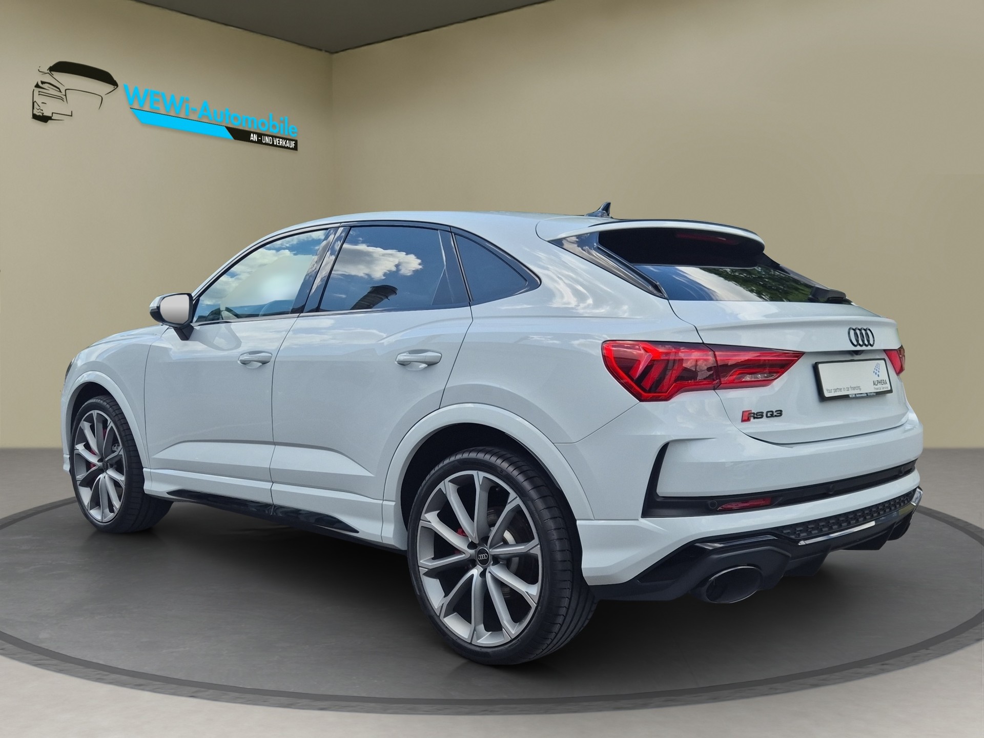 AUDI RS Q3 Sportback quattro S tronic-showroom-element-2