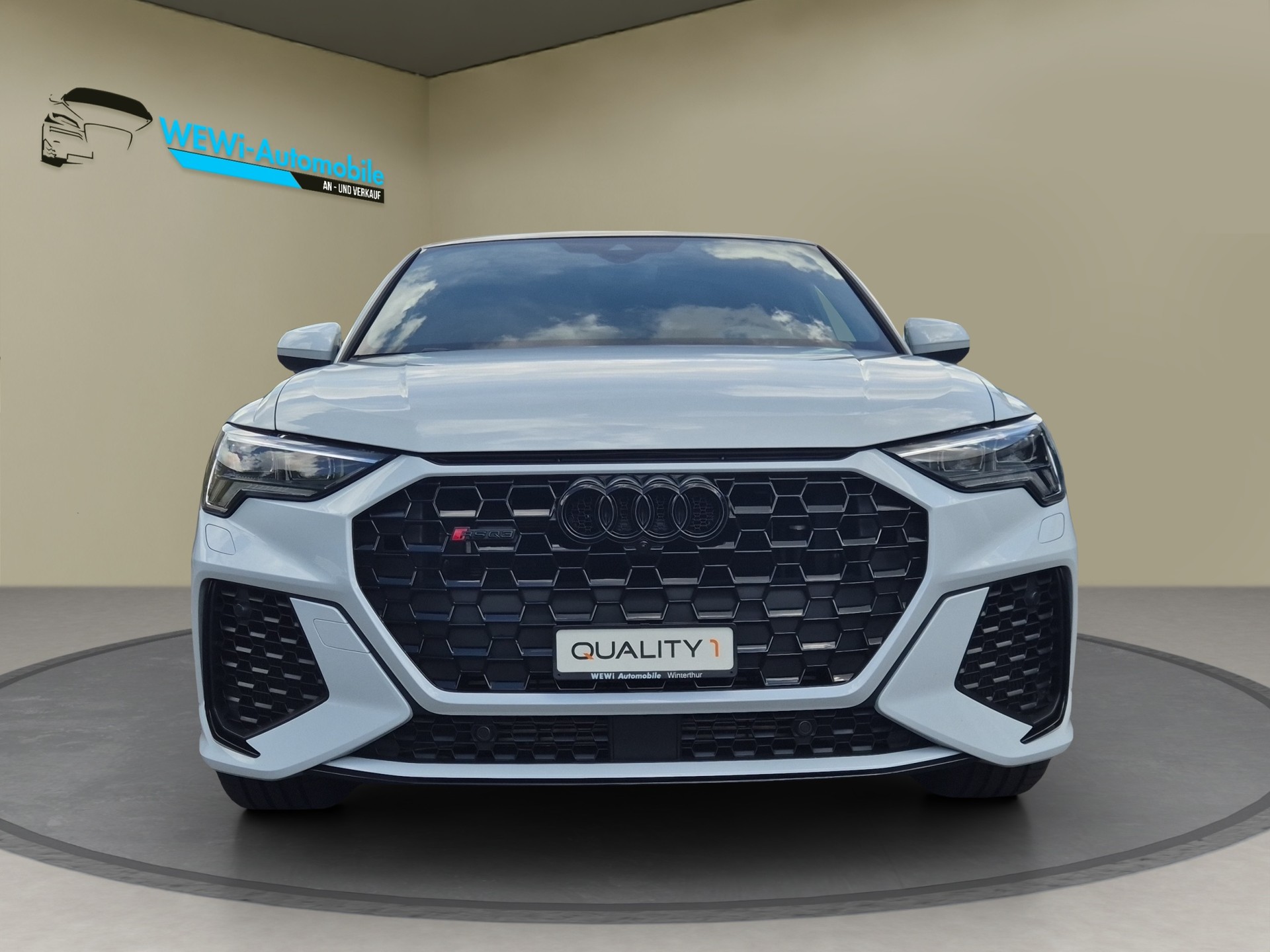 AUDI RS Q3 Sportback quattro S tronic-image-7