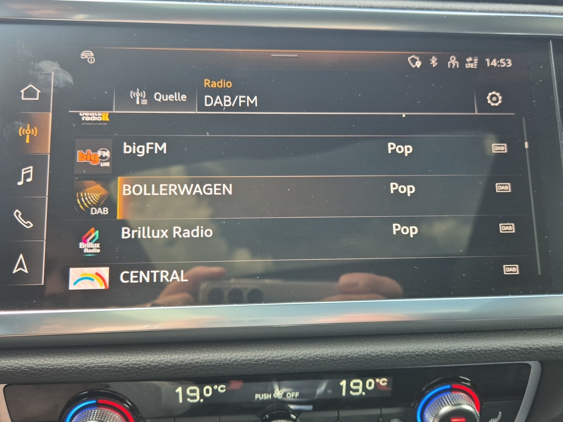 AUDI RS Q3 Sportback quattro S tronic-image-19