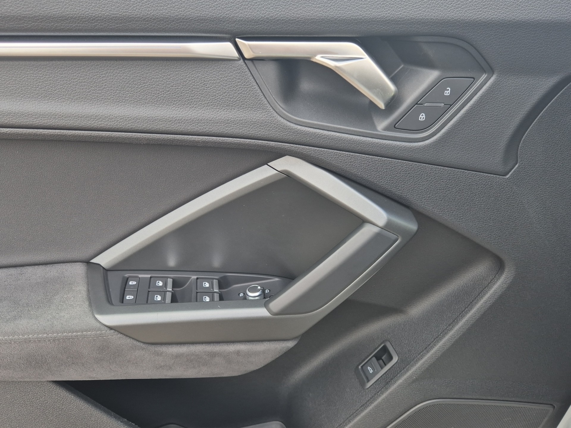 AUDI RS Q3 Sportback quattro S tronic-image-14