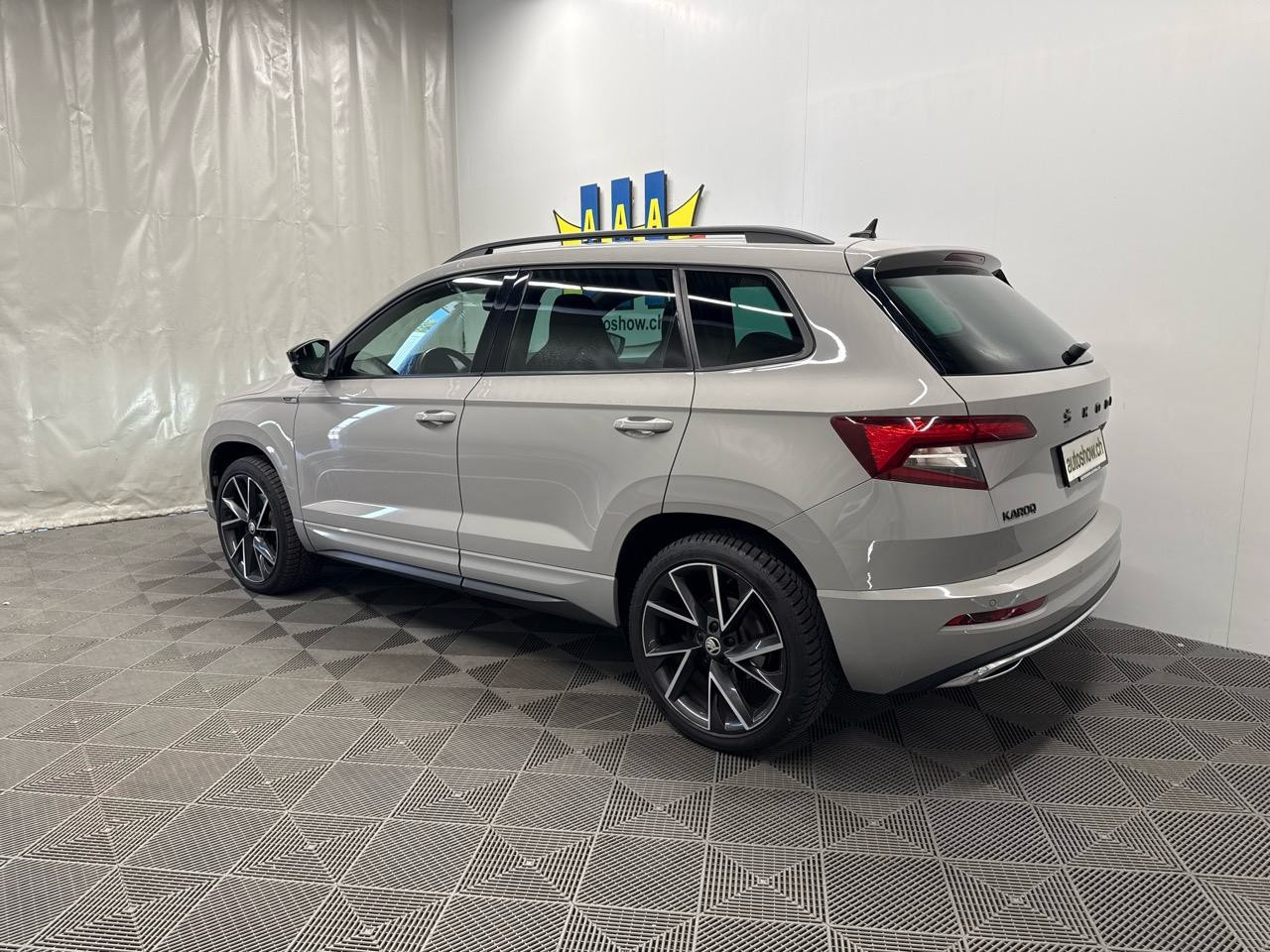 SKODA Karoq 2.0 TSI SportLine 4x4 DSG-image-1